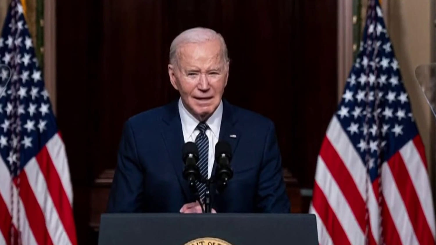 Biden talks to Howard Stern as campaign looks to reach voters
