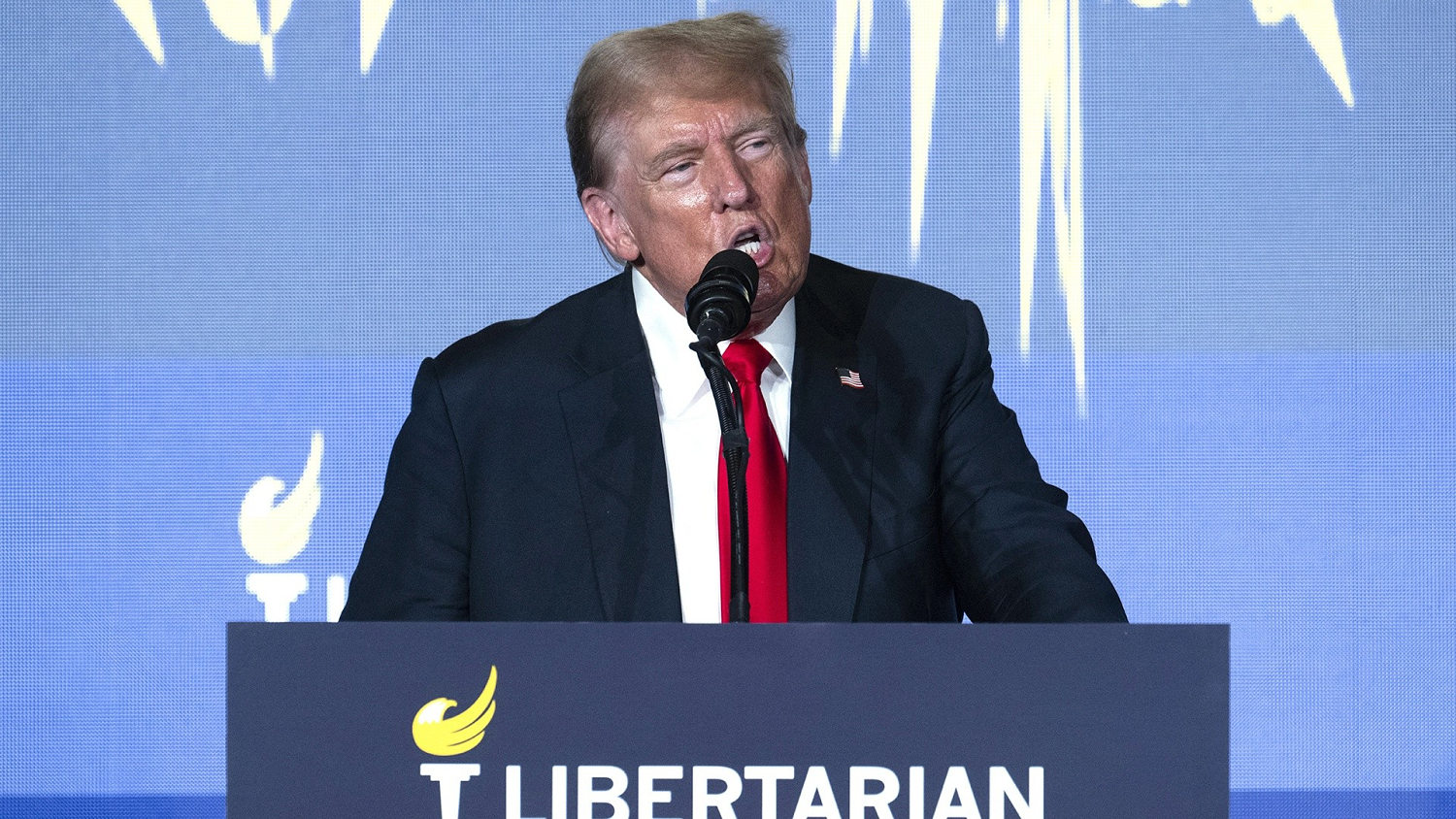 Trump is met with boos, jeers at Libertarian National Convention