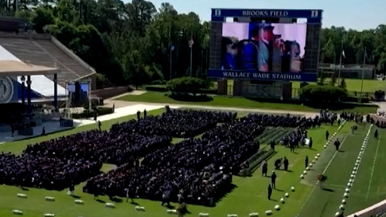 Duke students walk out of Seinfeld commencement speech