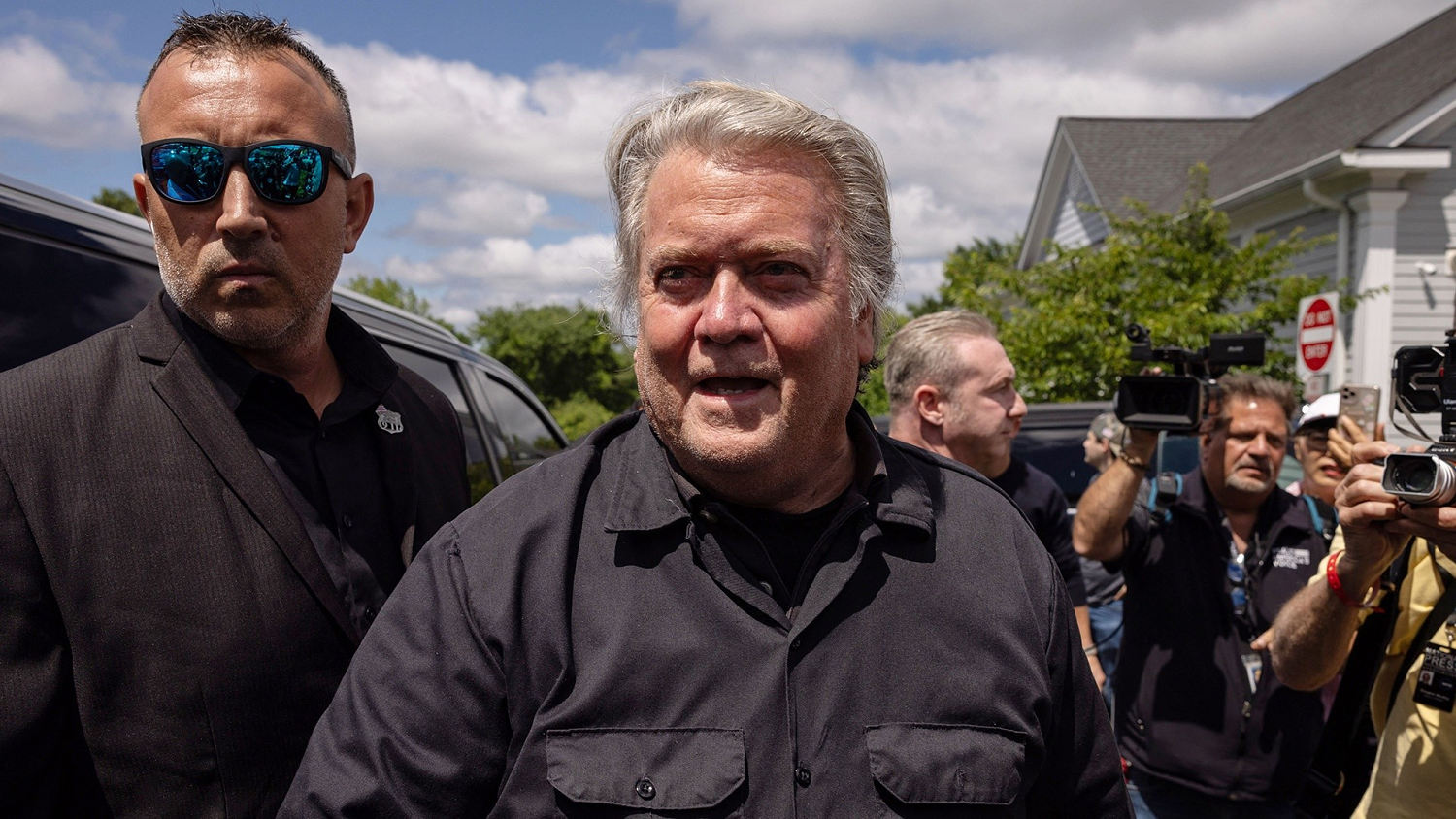 Steve Bannon reports to prison to serve 4 months for contempt
