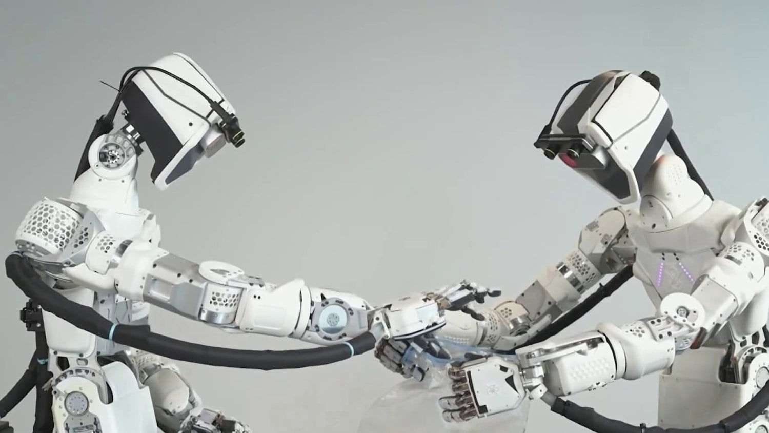 https://media-cldnry.s-nbcnews.com/image/upload/t_fit_1500w/mpx/2704722219/2024_07/1720665154927_now_staytuned_robot_race_240710_1920x1080-md4v00.jpg