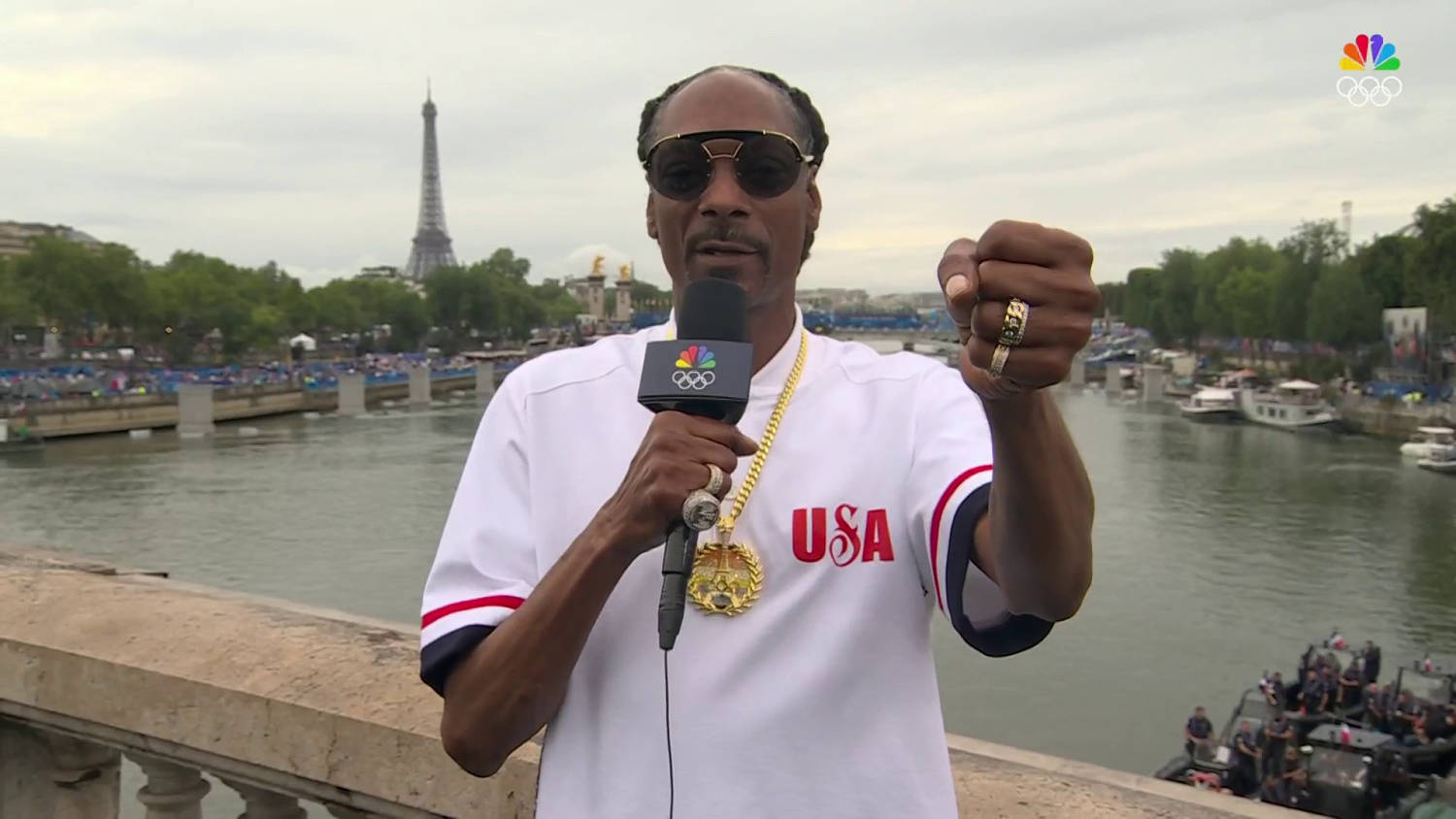Snoop Dogg on Olympics opening ceremony: 'When you hold the torch, you're a peace messenger'