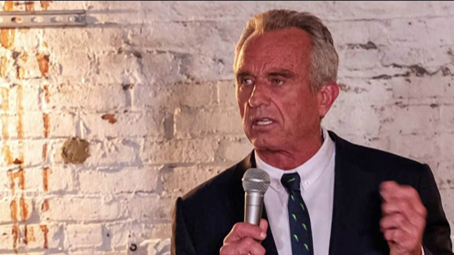 RFK JR. considering dropping out and supporting Trump