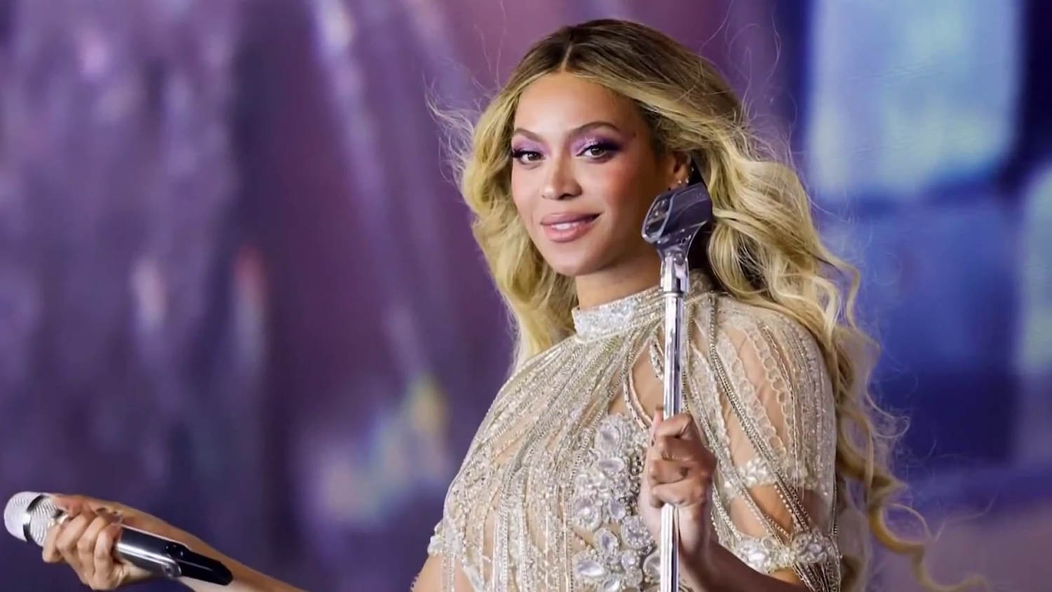 Beyoncé fans left disappointed after DNC performance rumors fell flat