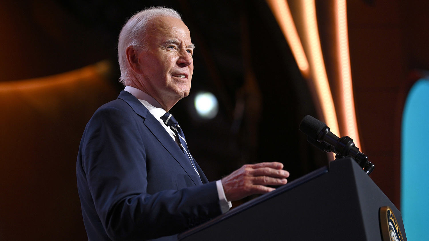 Biden delivers remarks on supporting Ukraine's recovery and reconstruction