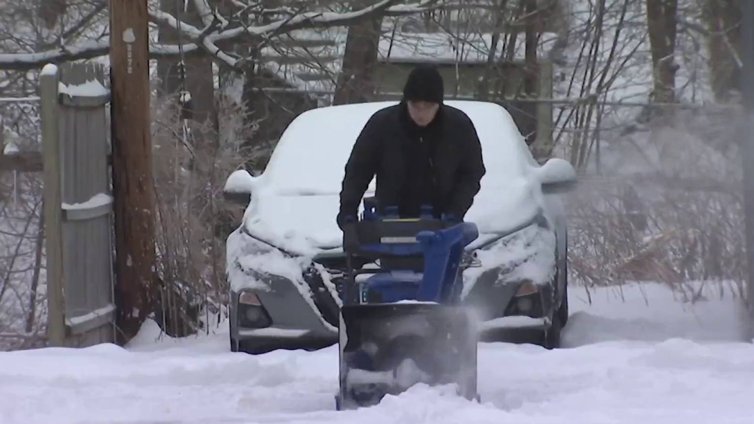 Winter storms batter the Northeast and Midwest