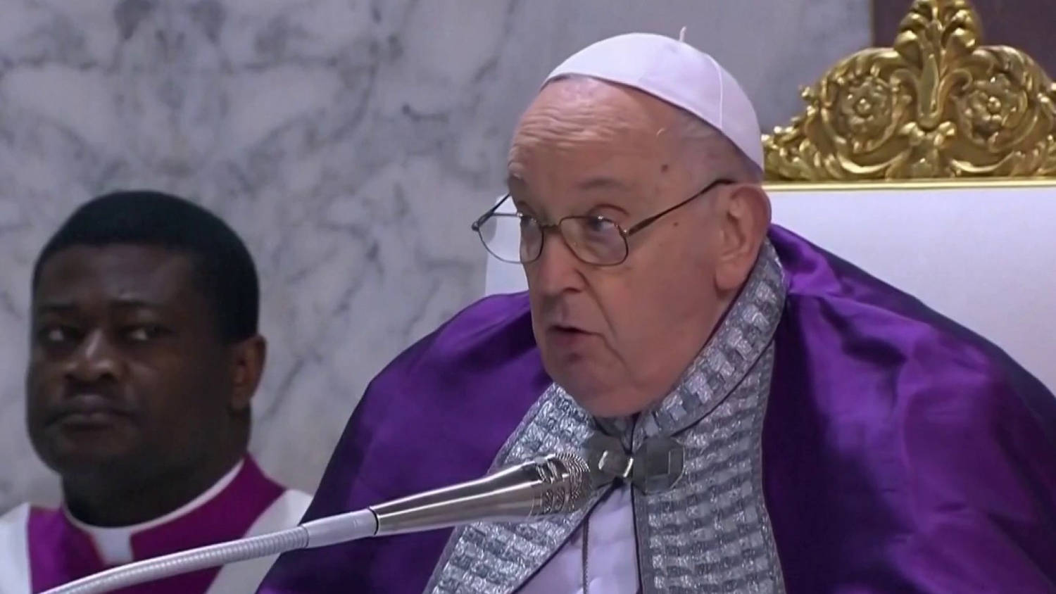 Pope Francis thanks supporters for prayers in audio message