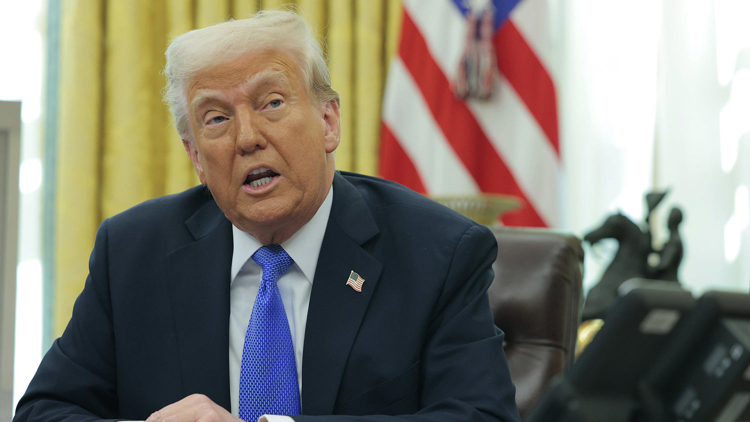 Trump meets with U.S. ambassadors