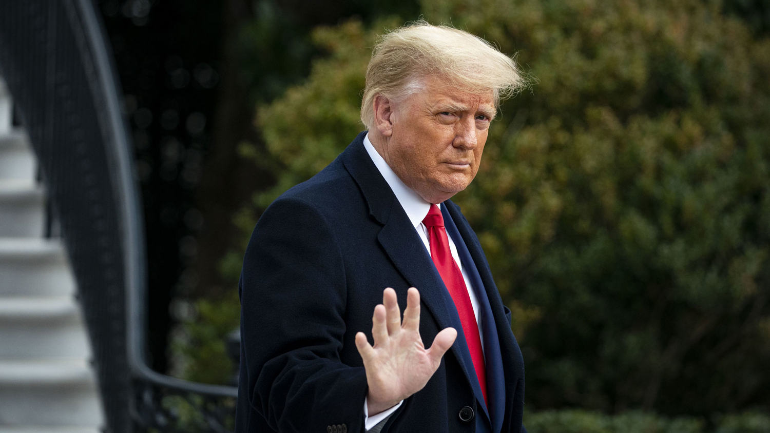 Trump participates in Easter event at White House