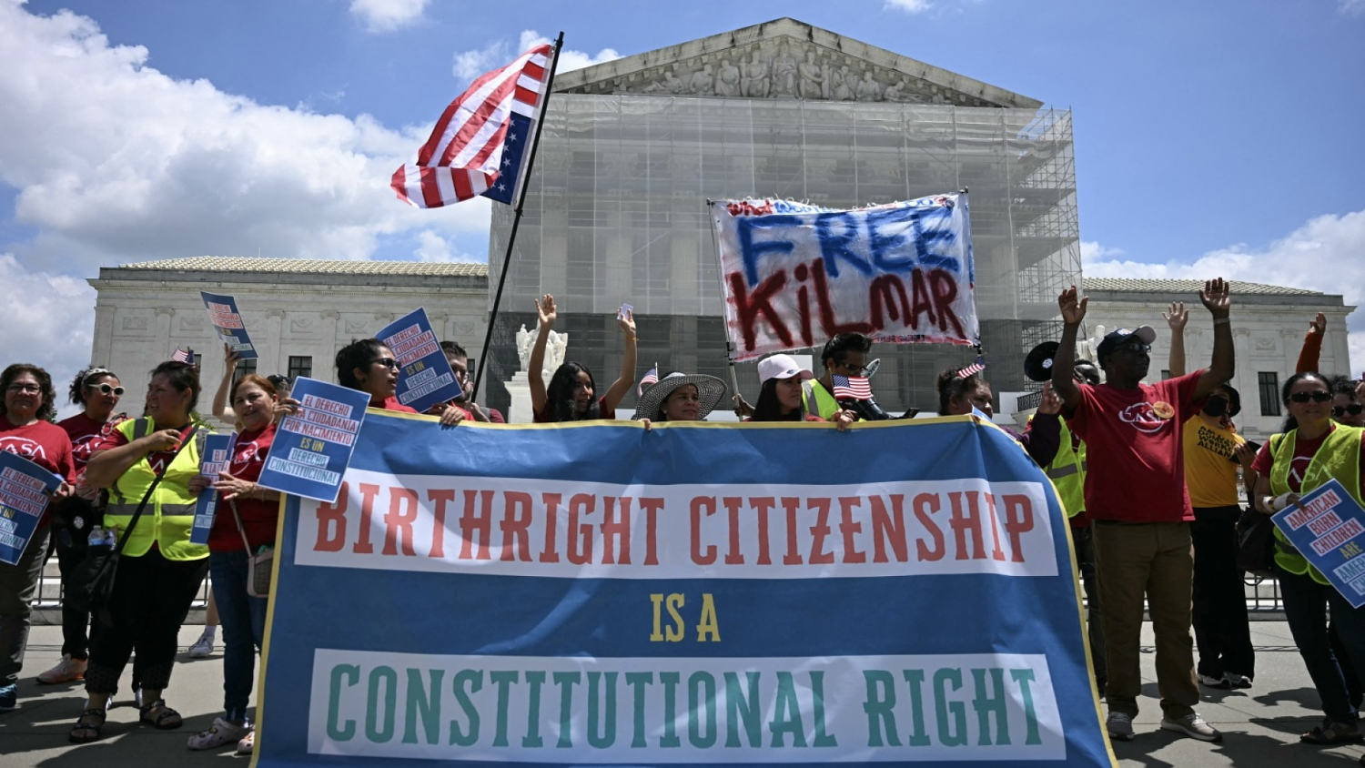 Supreme Court hears arguments over Trump's challenge to birthright citizenship