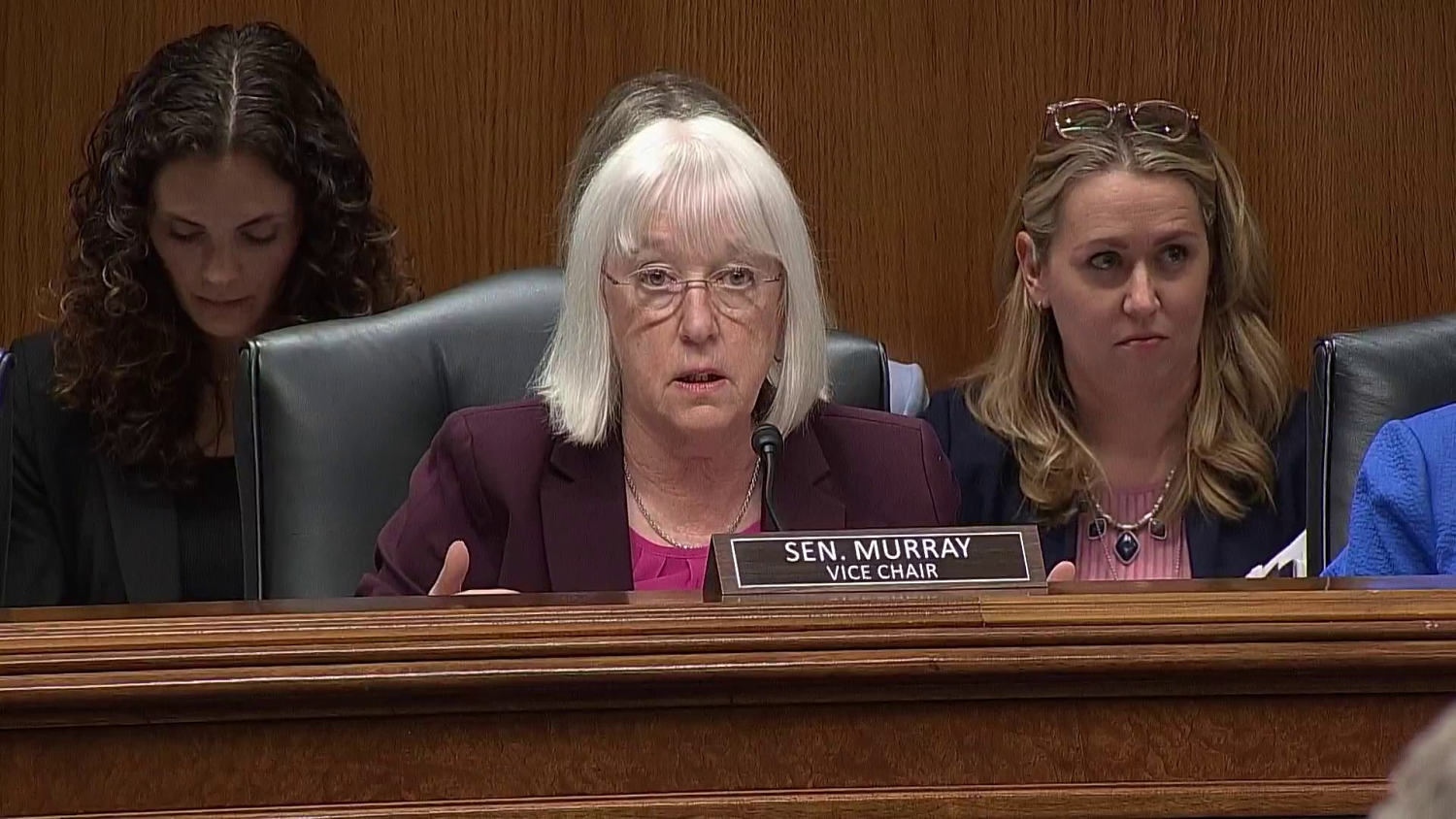 'You came here to argue': Sen. Murray gets into heated exchange with RFK Jr.