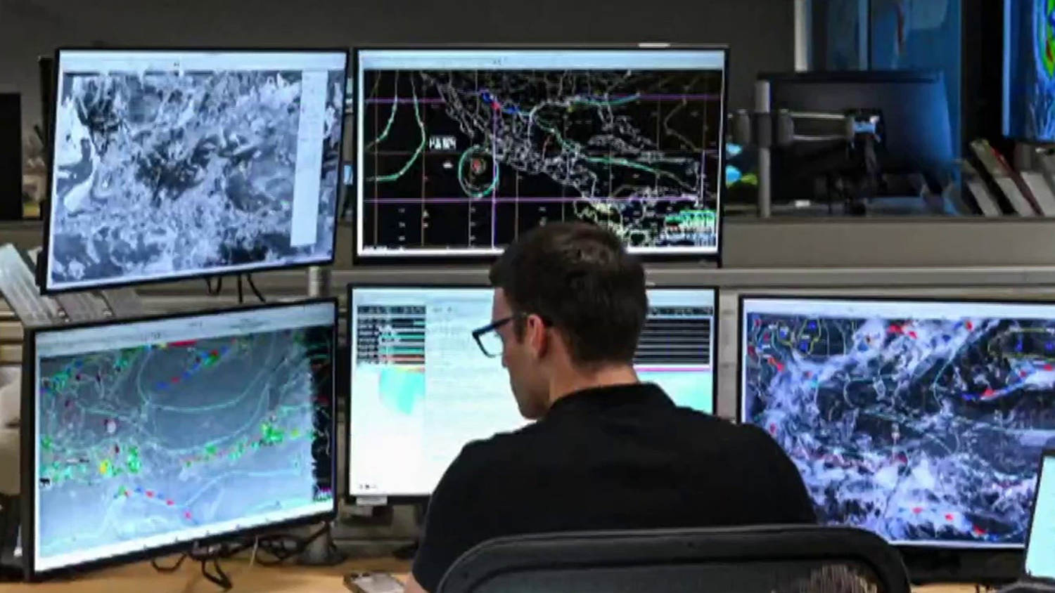 Hurricane Forecasters Face Challenging Season Amid Budget Cuts