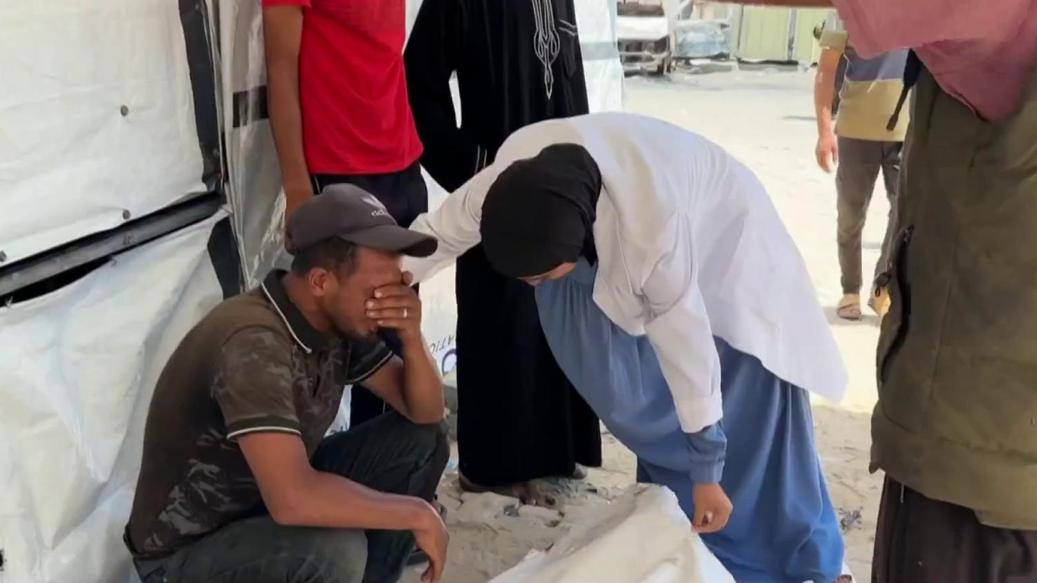 Gaza violence escalates with ceasefire talks on verge of collapse