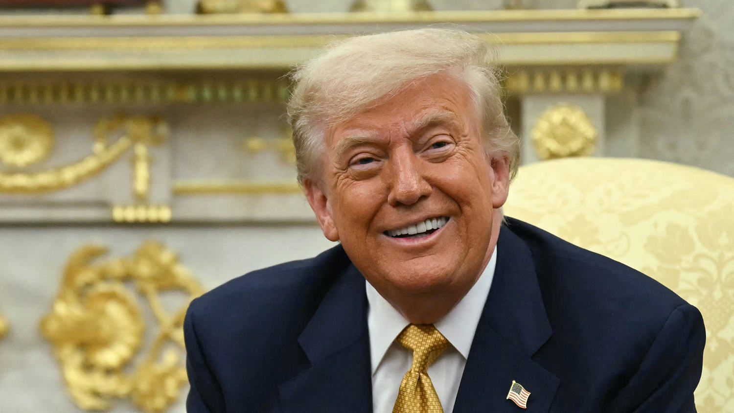 Trump holds signing ceremony for cryptocurrency bill