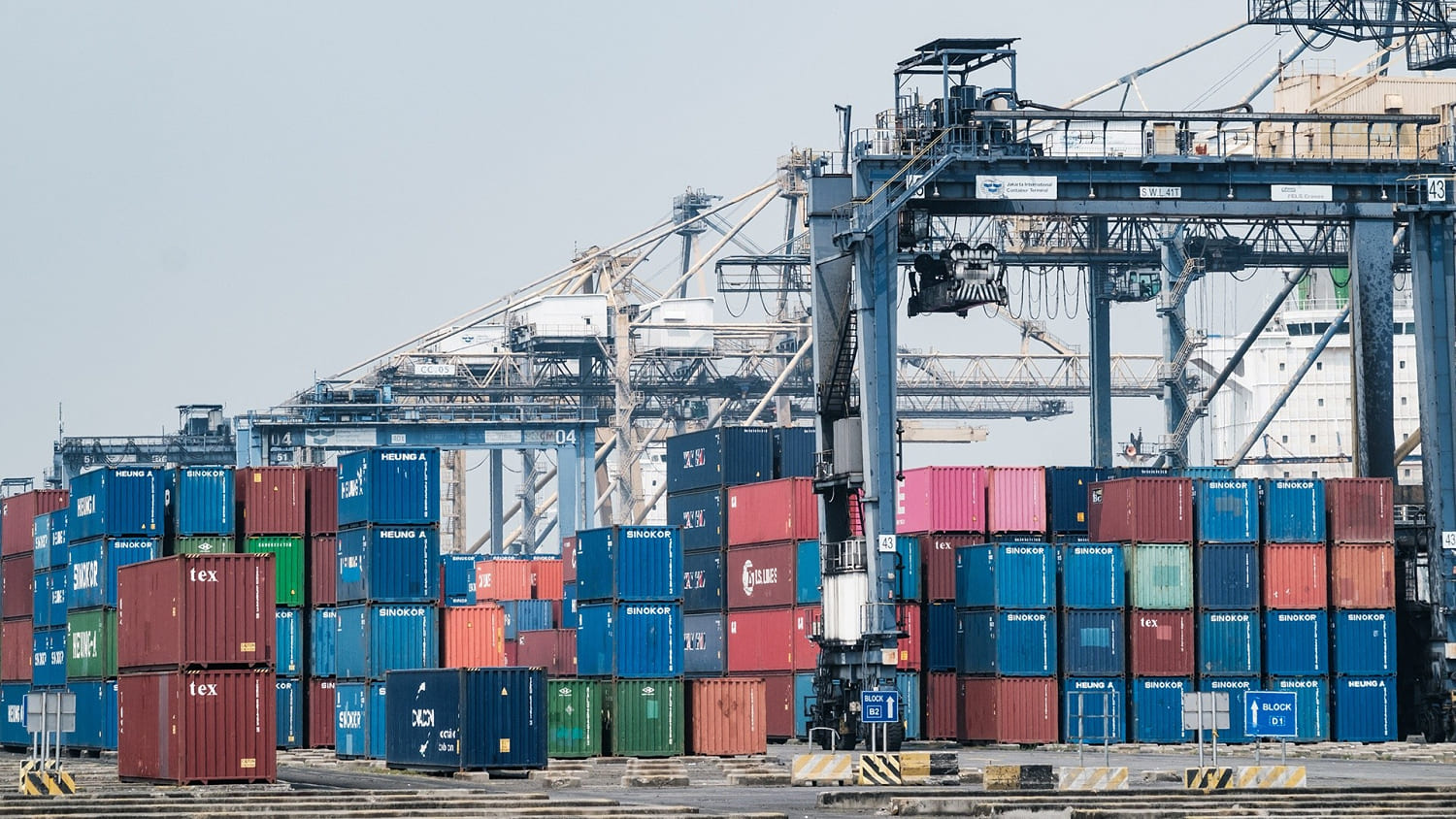 Trump Says US Will Be ‘Very Rich’ as Tariffs Go Into Effect