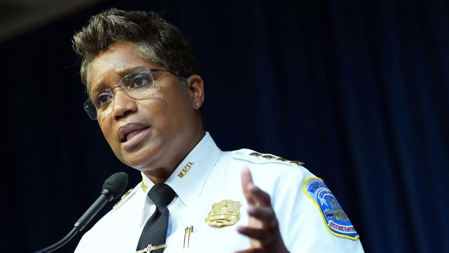 DC Police Chief Retains Command After Deal With Trump Admin