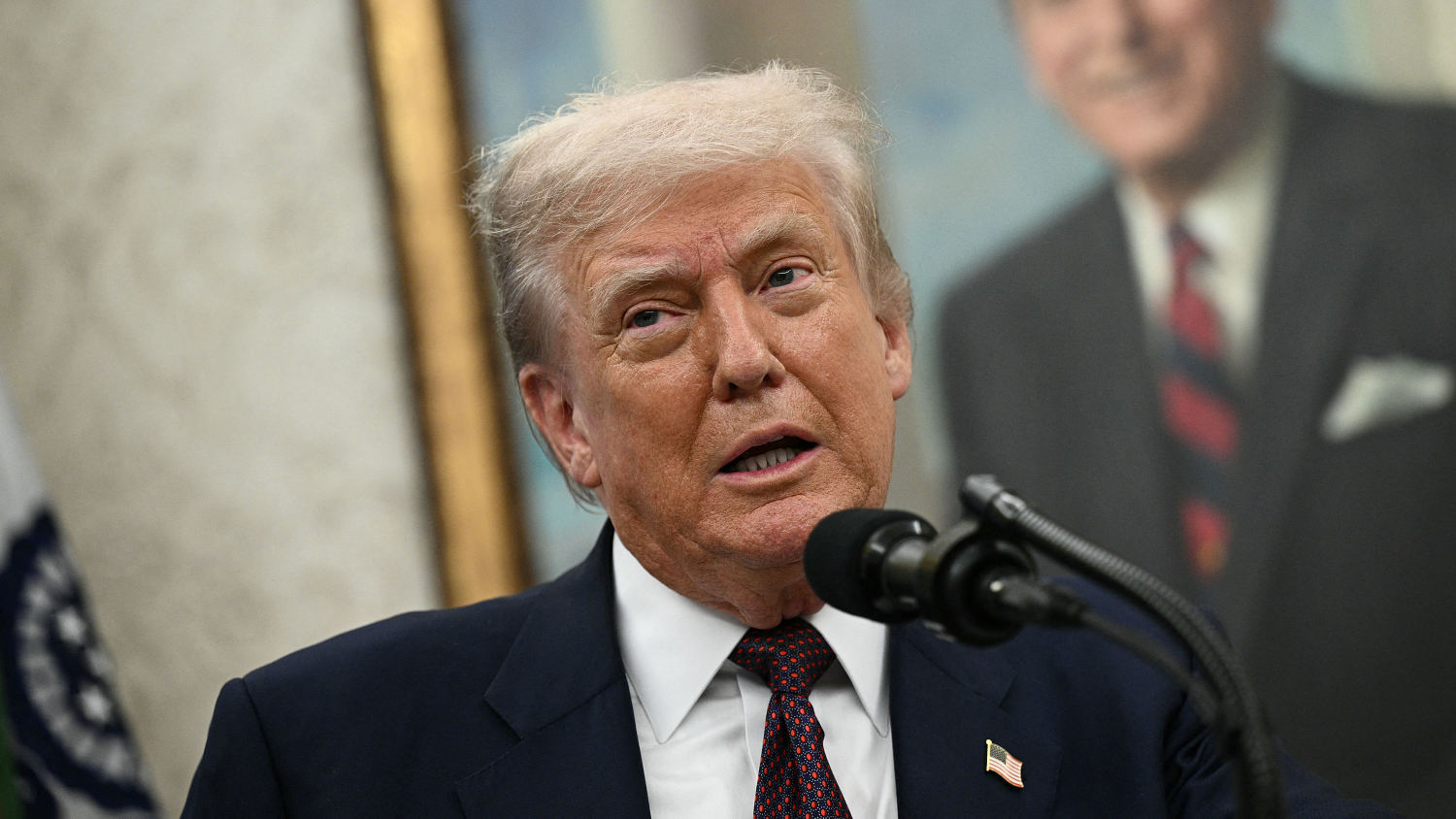 Trump honors Purple Heart recipients at White House ceremony