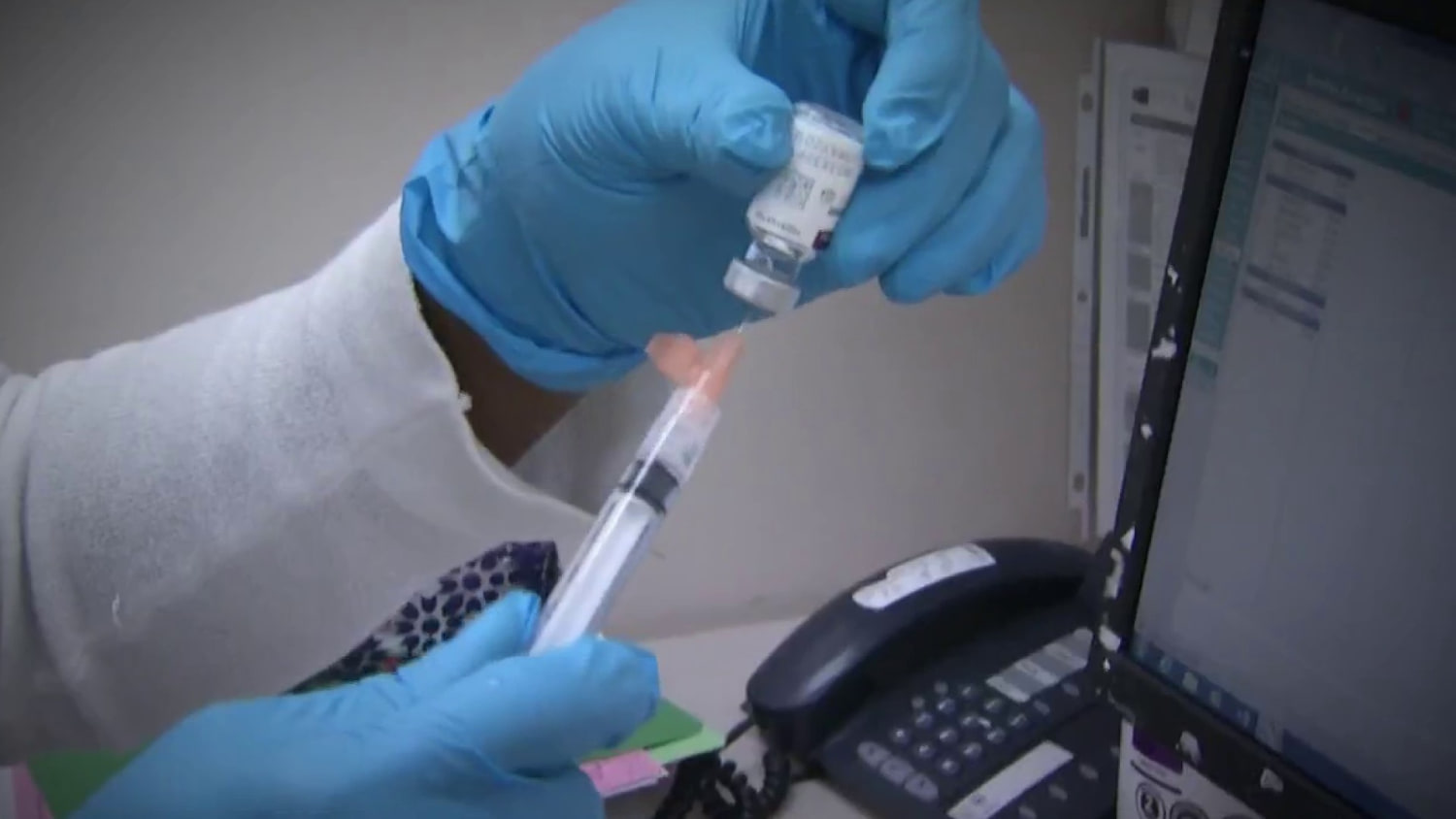 CDC panel votes to change guidance on MMRV vaccine for kids