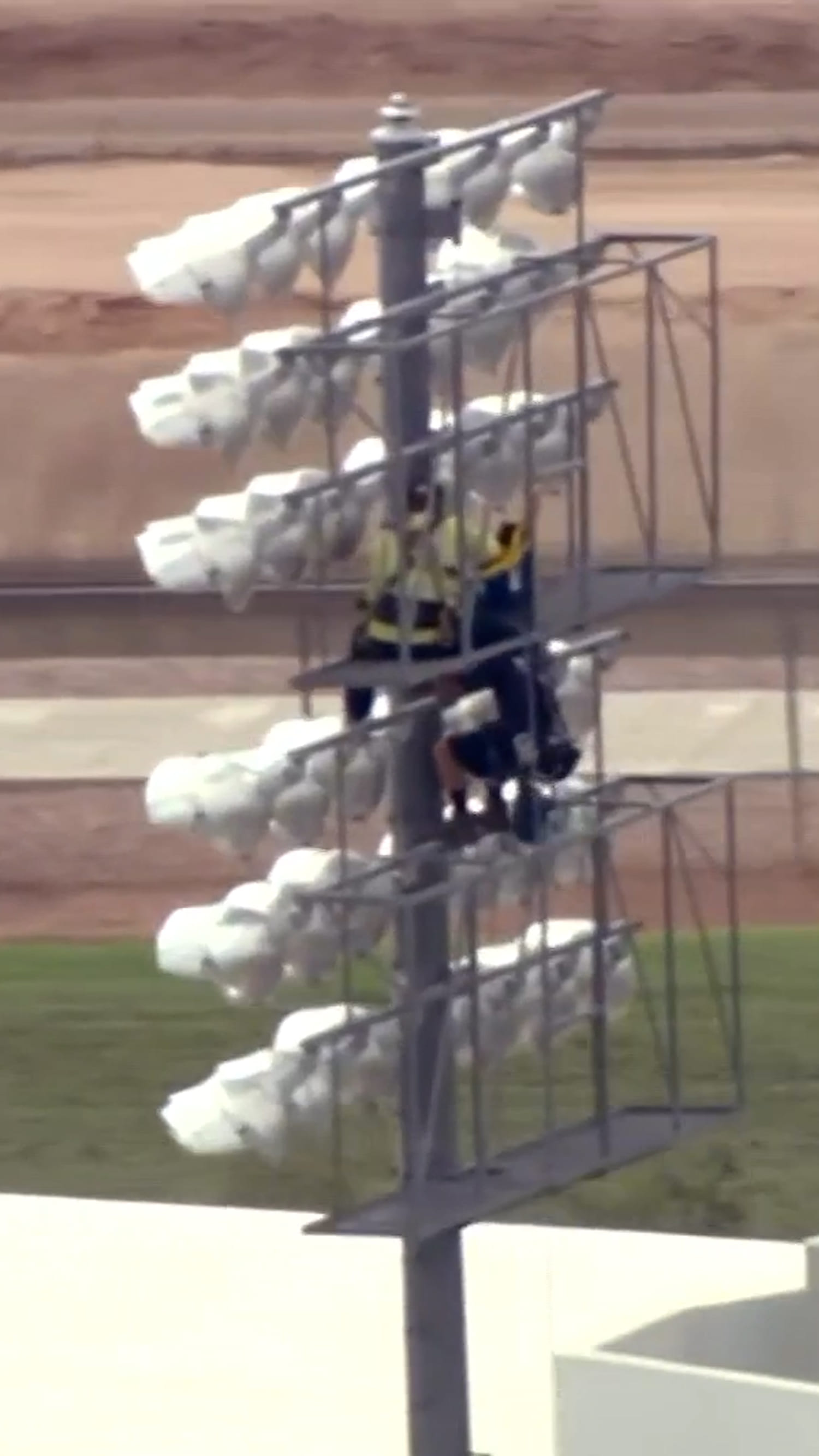 Injured worker rescued from Arizona lighting tower