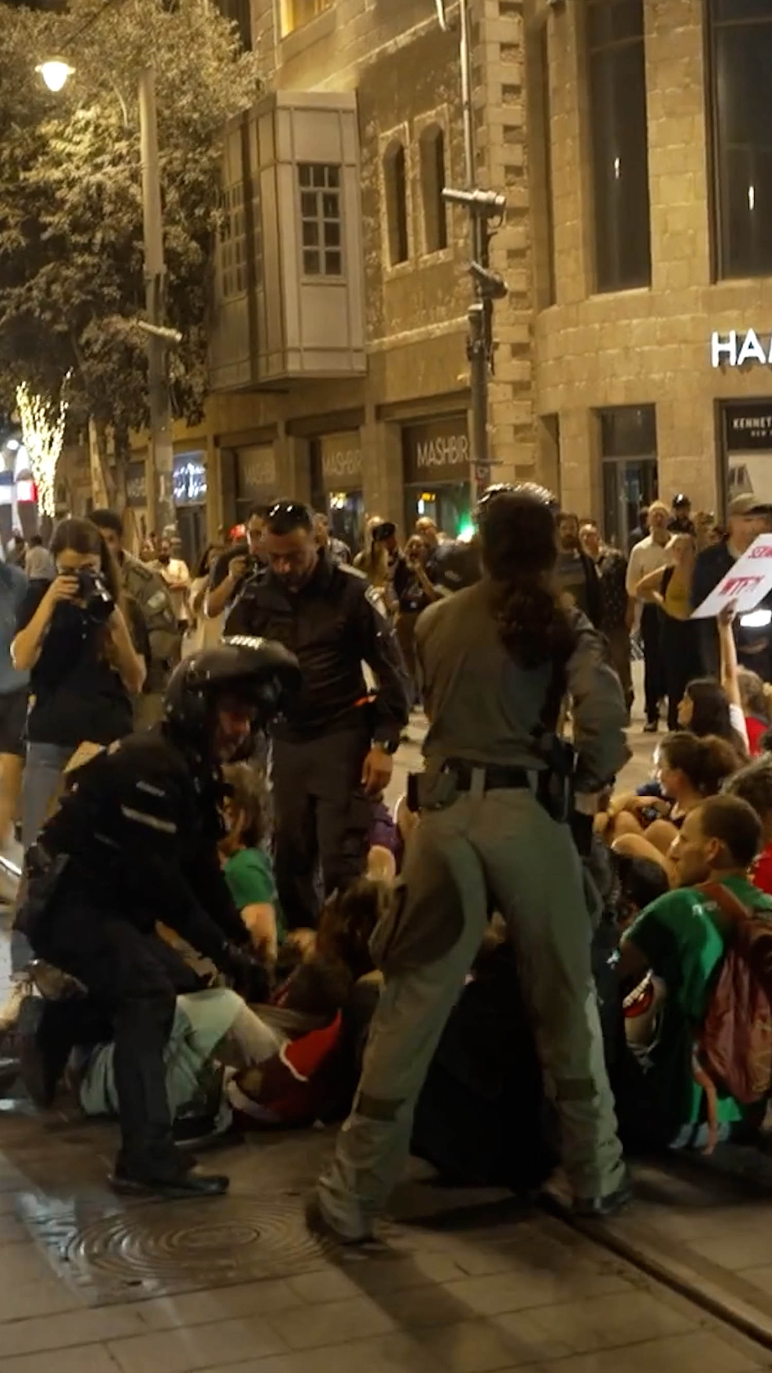 Jerusalem protesters demand end to war in Gaza