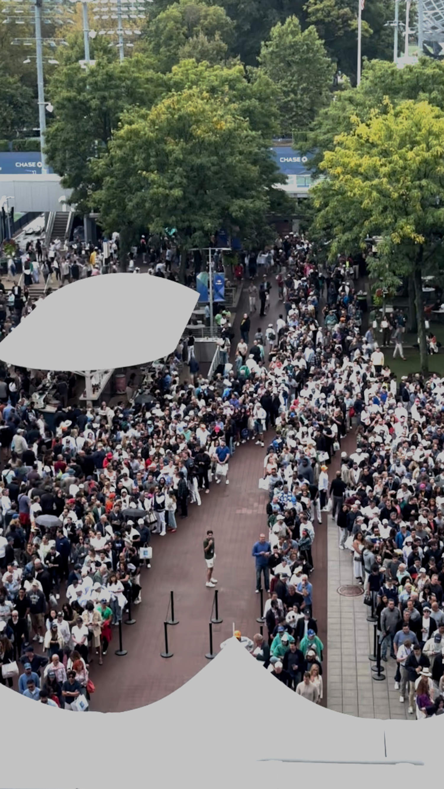 Trump’s arrival to U.S. Open delays match