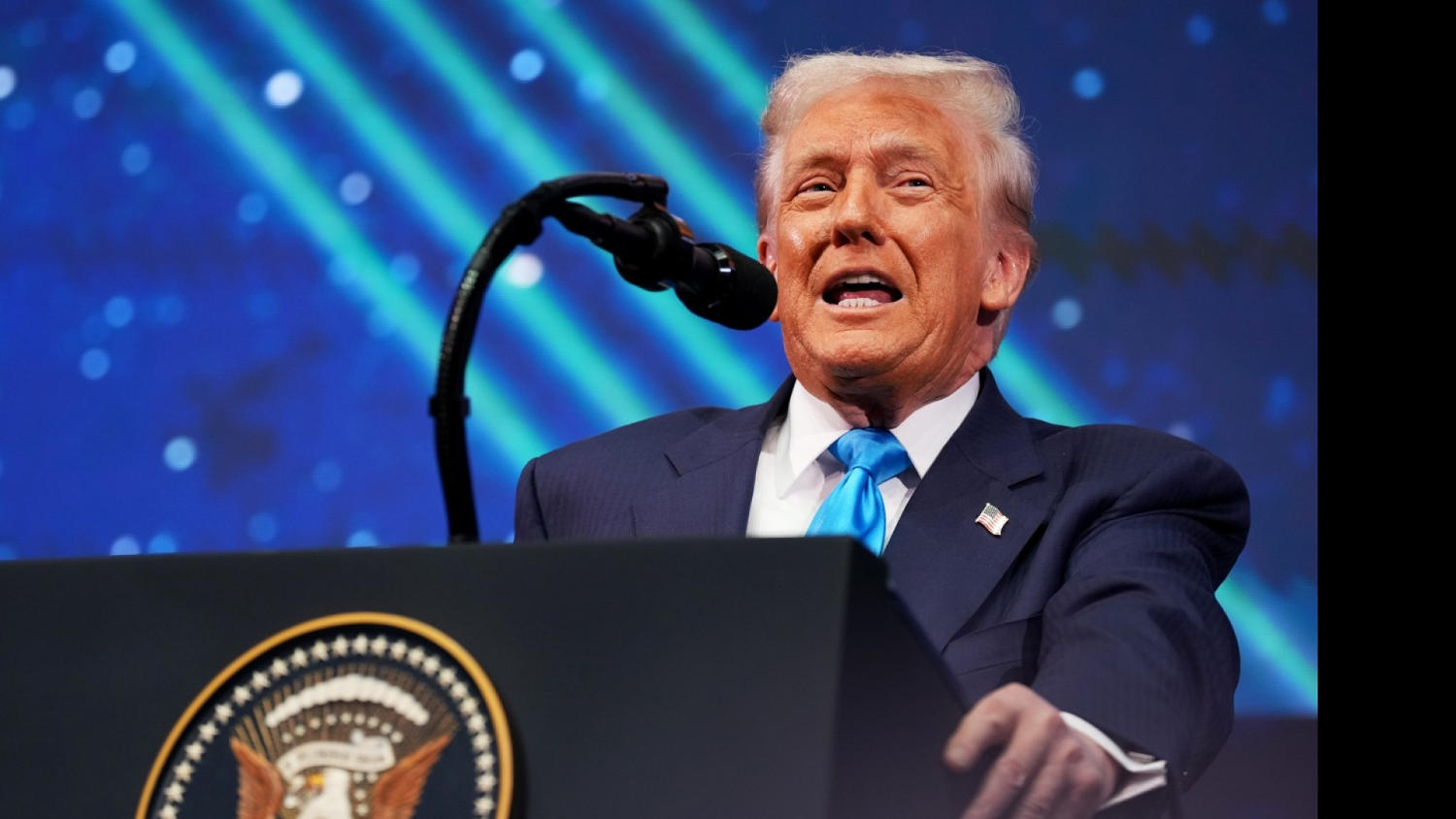 Trump talks trade in South Korea ahead of high stakes meeting with China's president