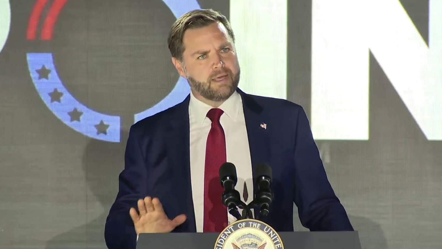 Vance answers questions on immigration from college students