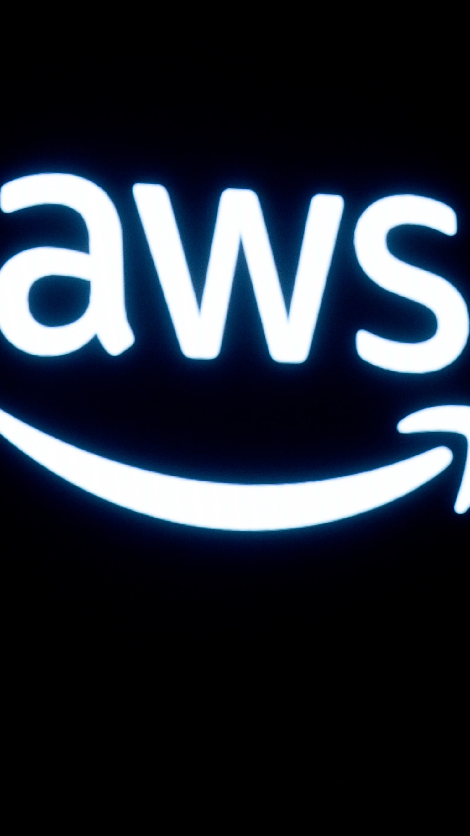 Outage hits Amazon Web Services overnight