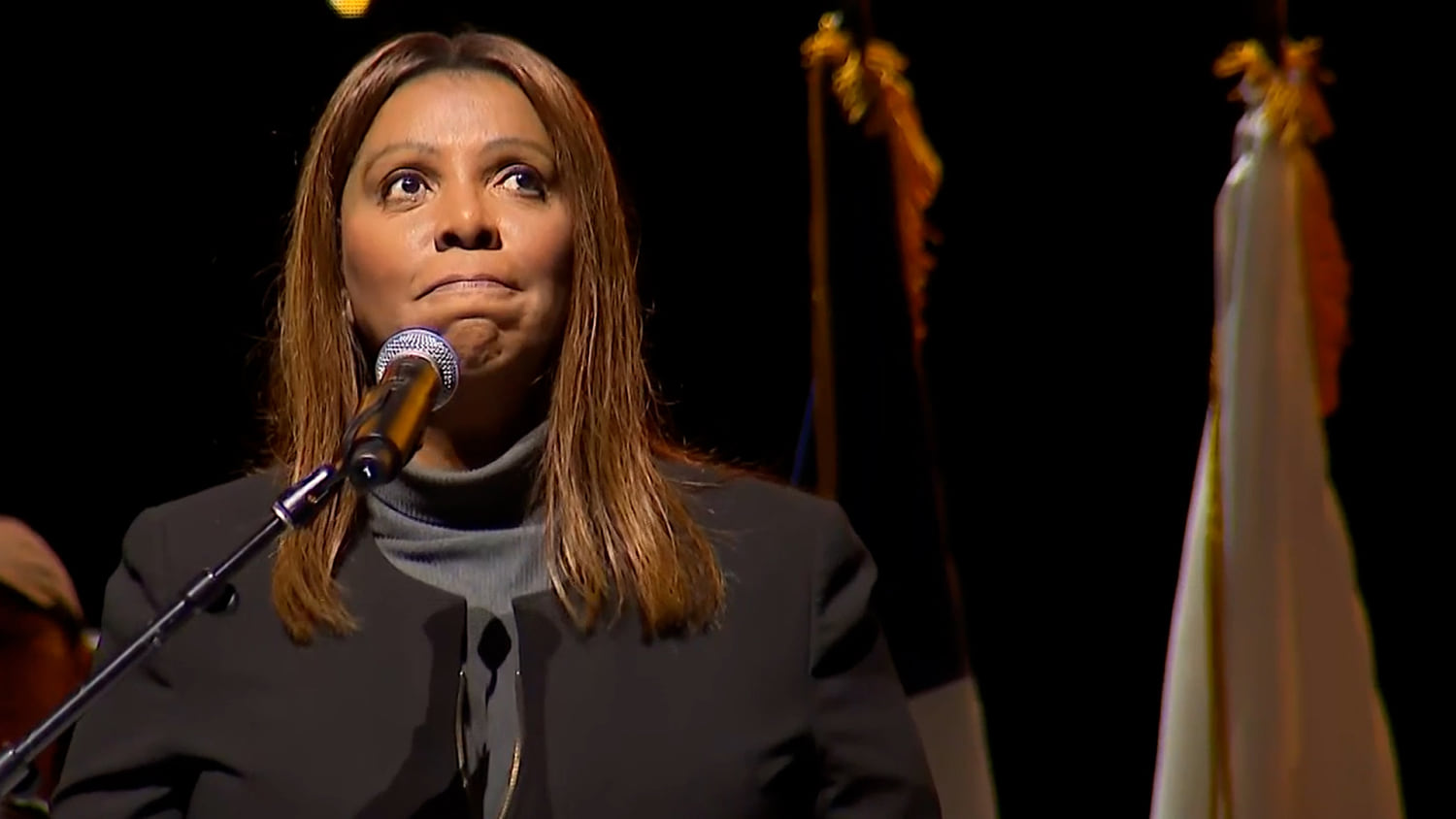 ‘I will not bow’: Letitia James speaks out at Mamdani campaign rally