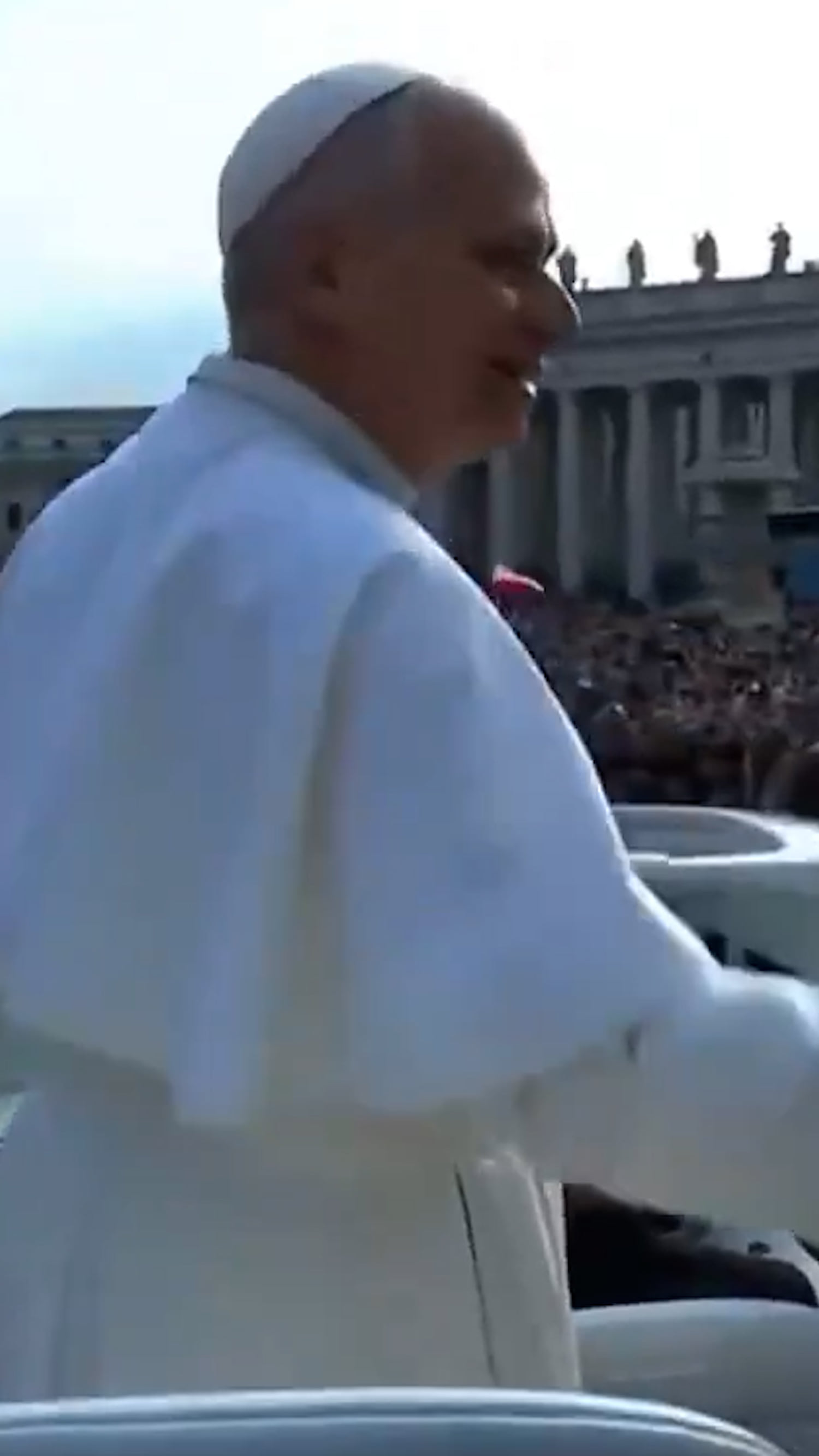 Pope trolls Chicago Cubs fan at Vatican