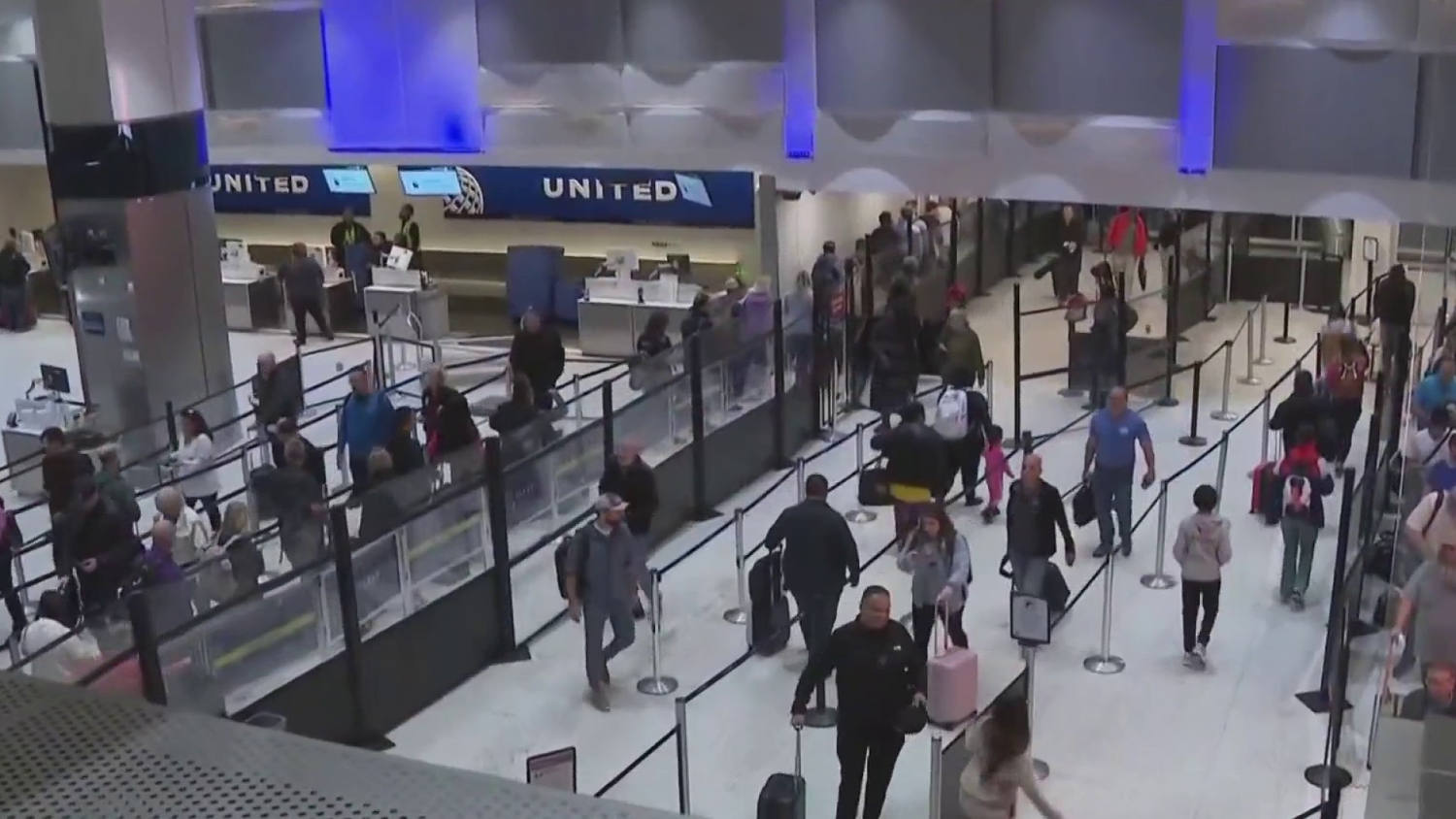 Transportation secretary: 10 percent of airspace will close if shutdown continues