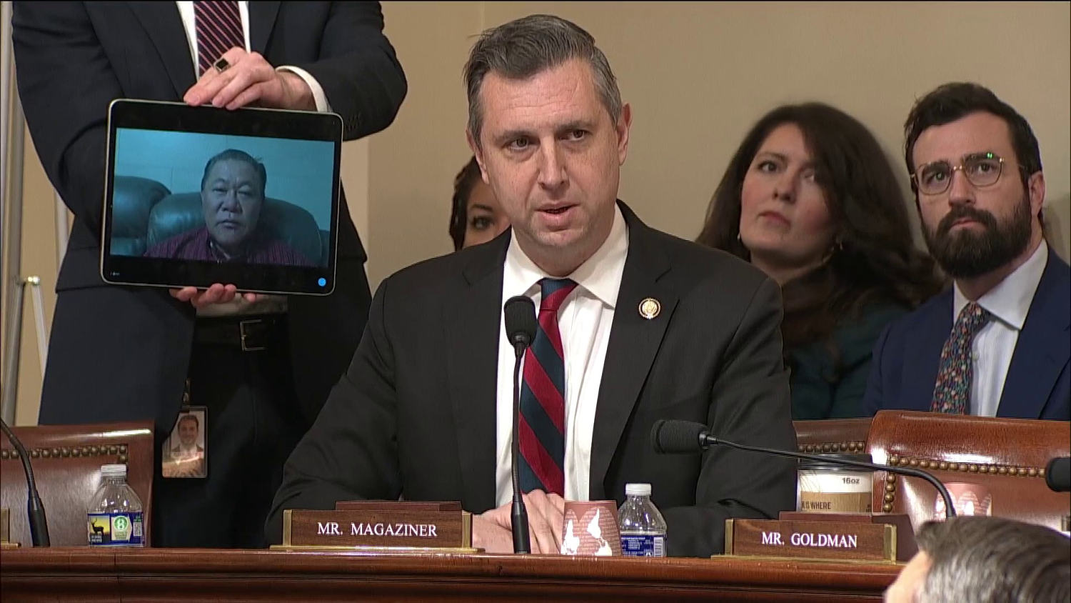 Congressman confronts Noem with deported military veteran on Zoom