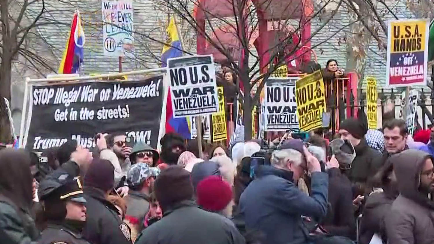 How the courtroom reacted as Maduro and his wife pleaded not guilty