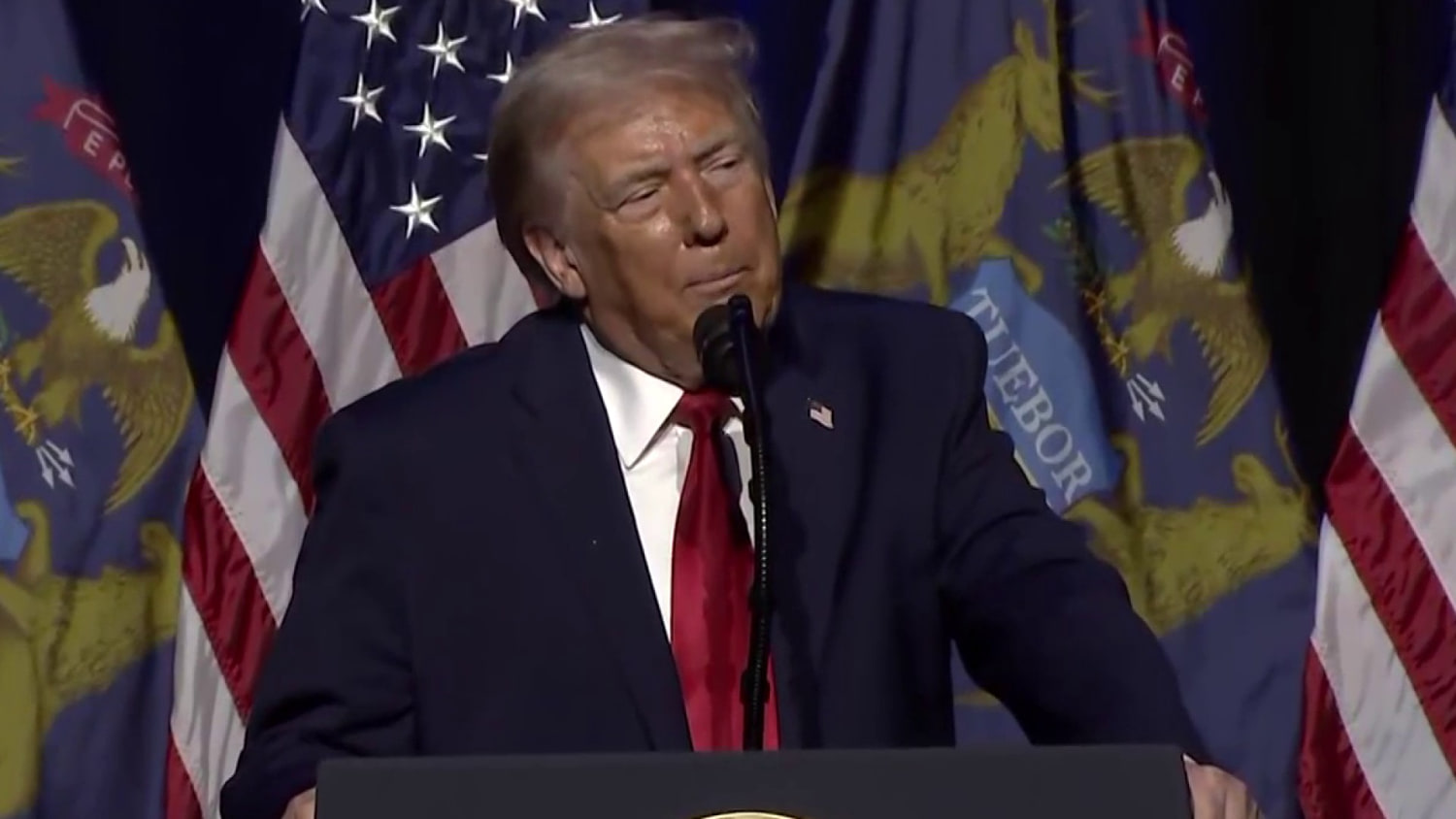 Trump ‘fighting a messaging war’ over the state of the economy