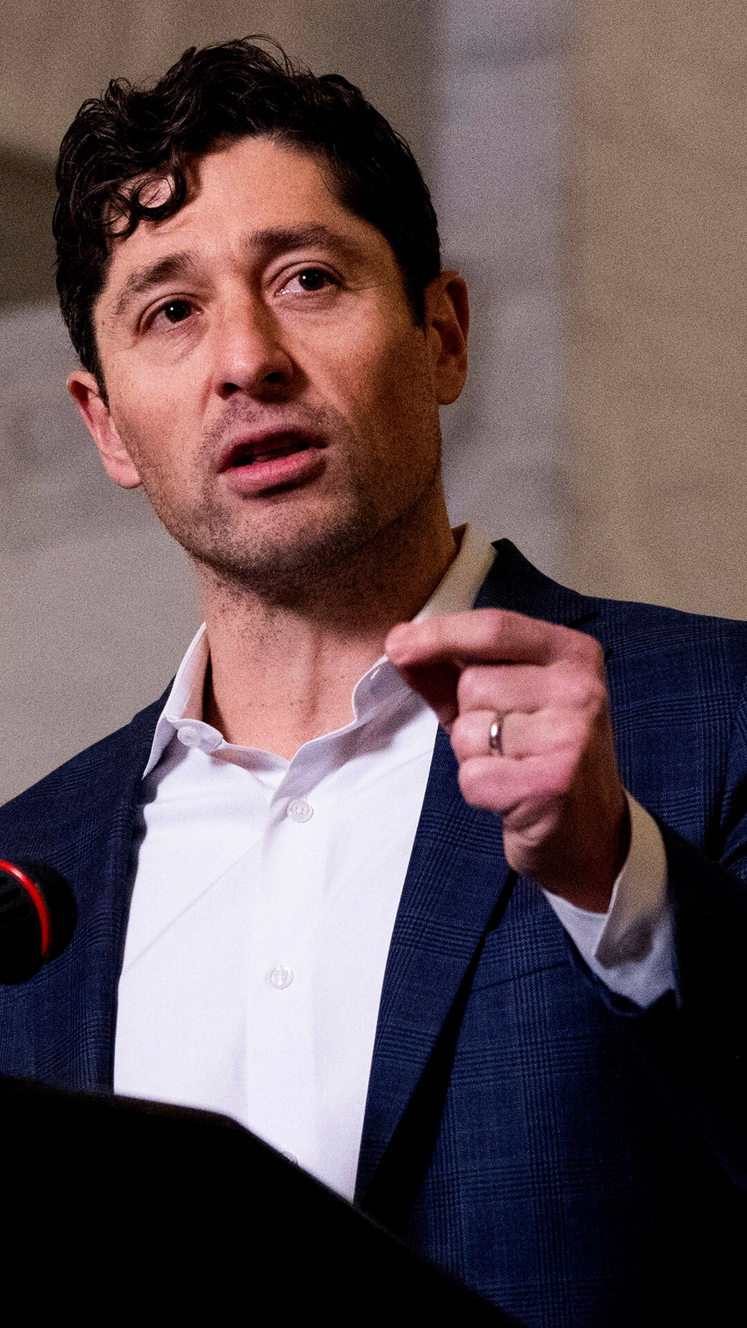 Frey says Minneapolis ICE agent was not run over