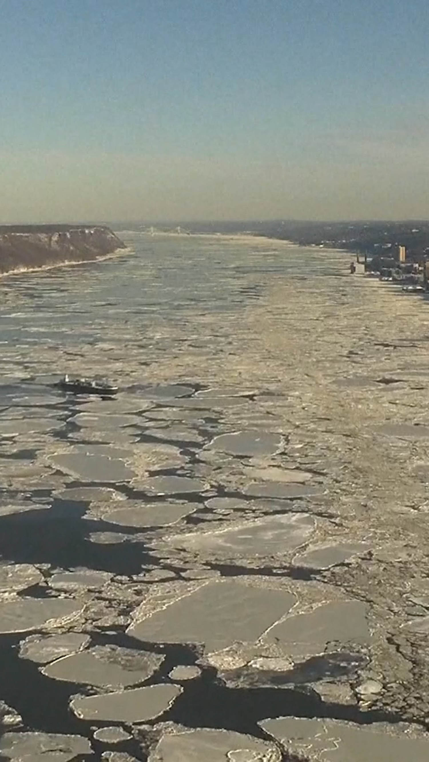 Hudson River full of ice after winter storm