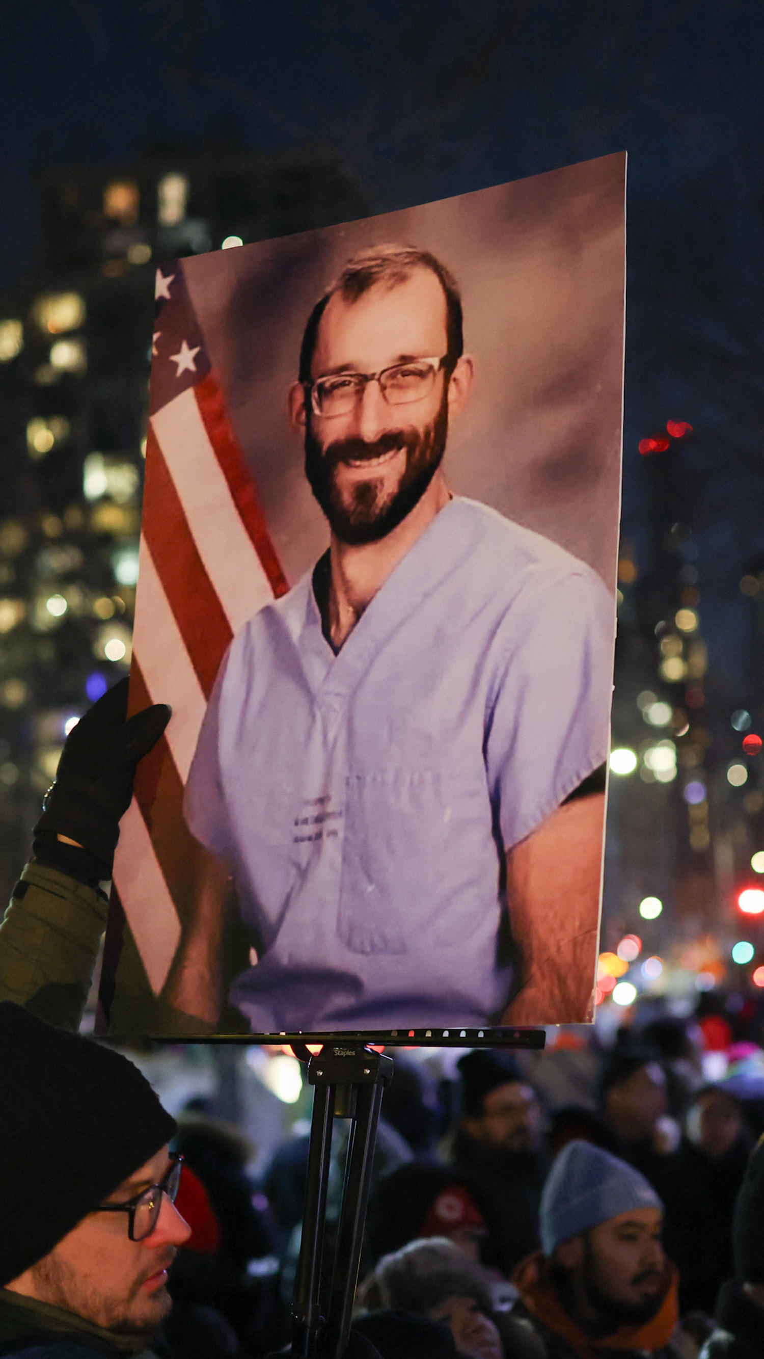 DOJ to open civil rights probe into Pretti shooting