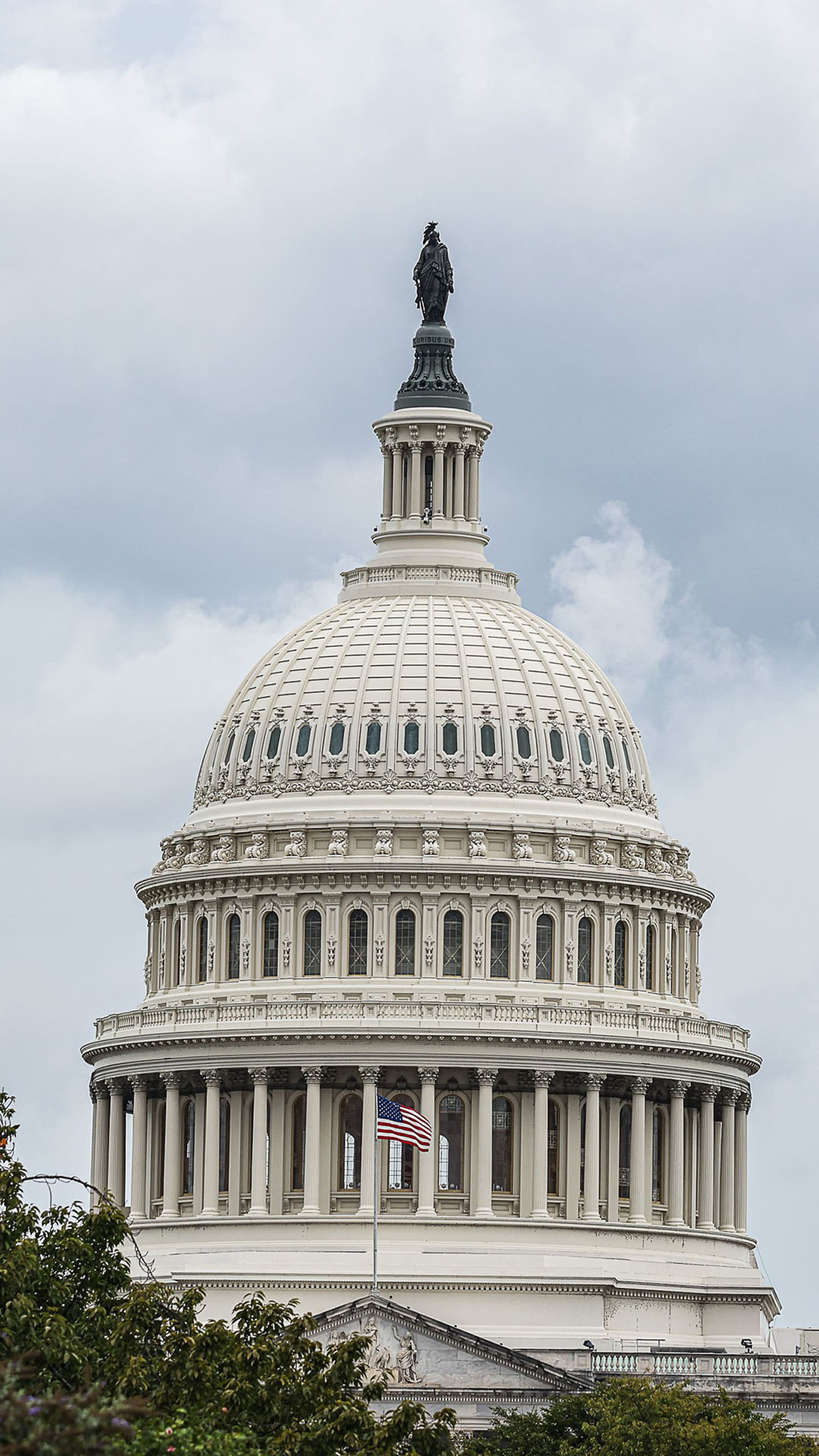 Senate faces shutdown deadline after Trump strikes deal