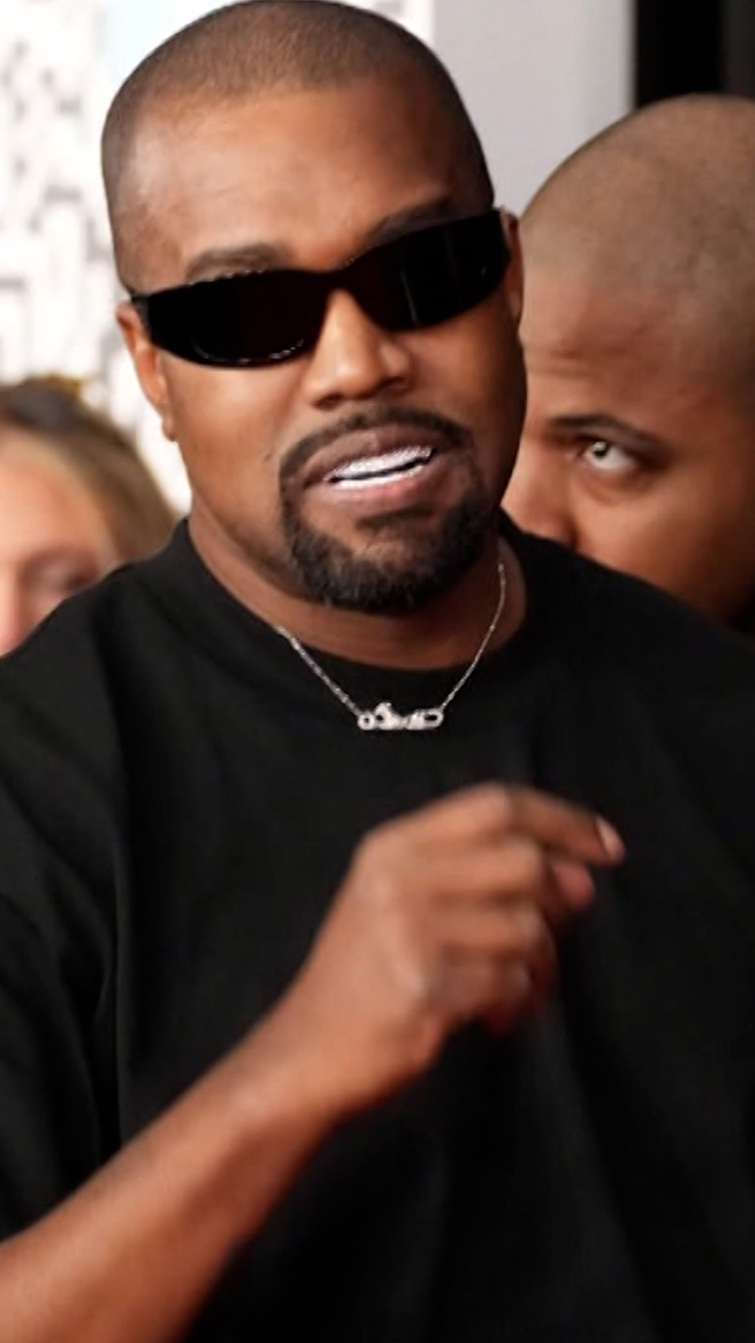 Ye apologizes for antisemitic comments in full-page ad