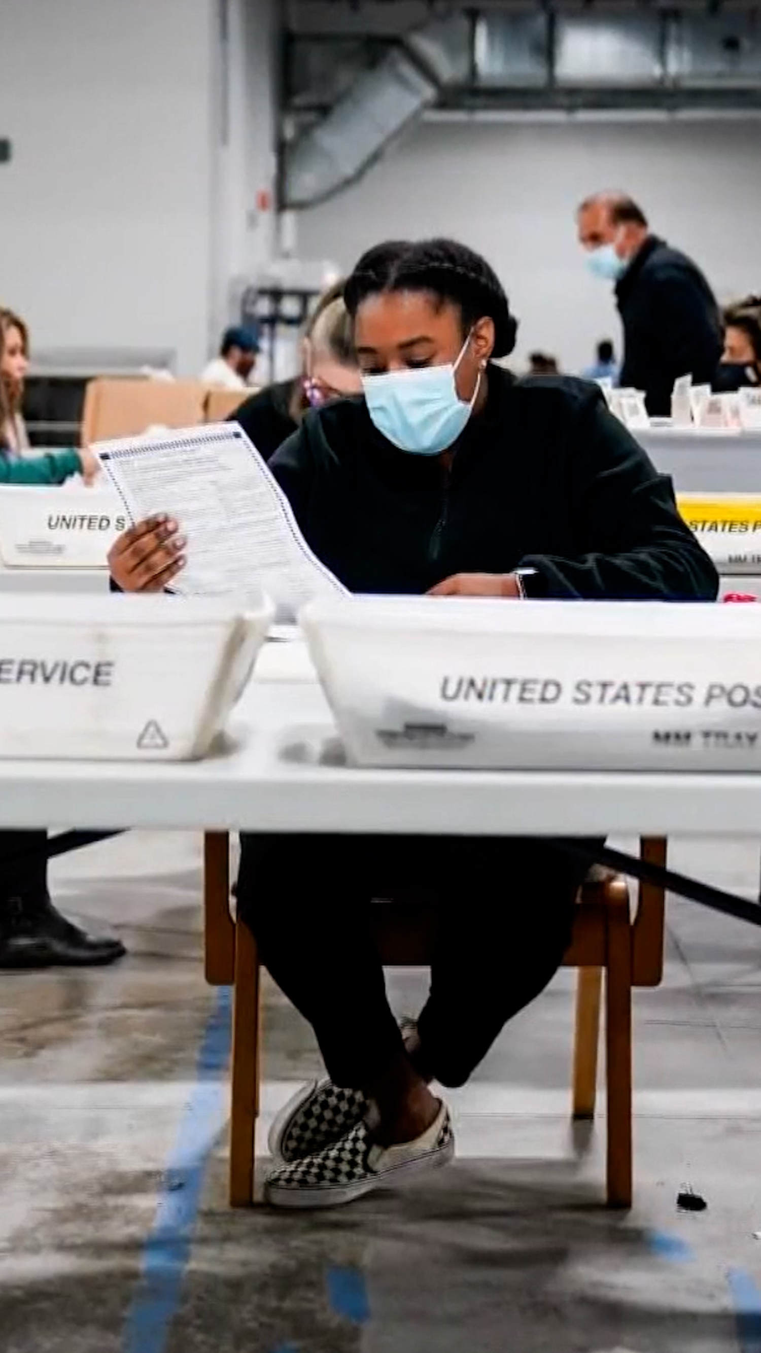 FBI searches Fulton County election office