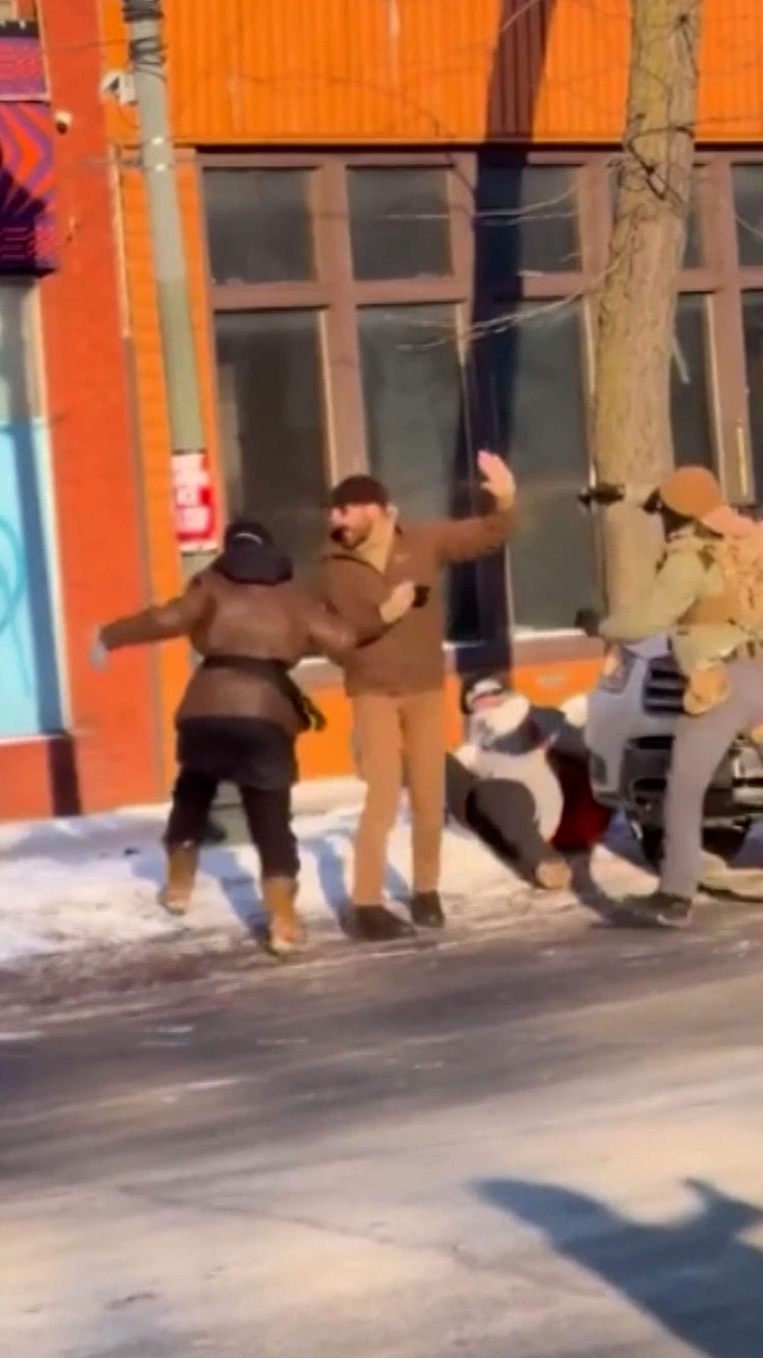 Witness videos challenge DHS account of Minn. shooting