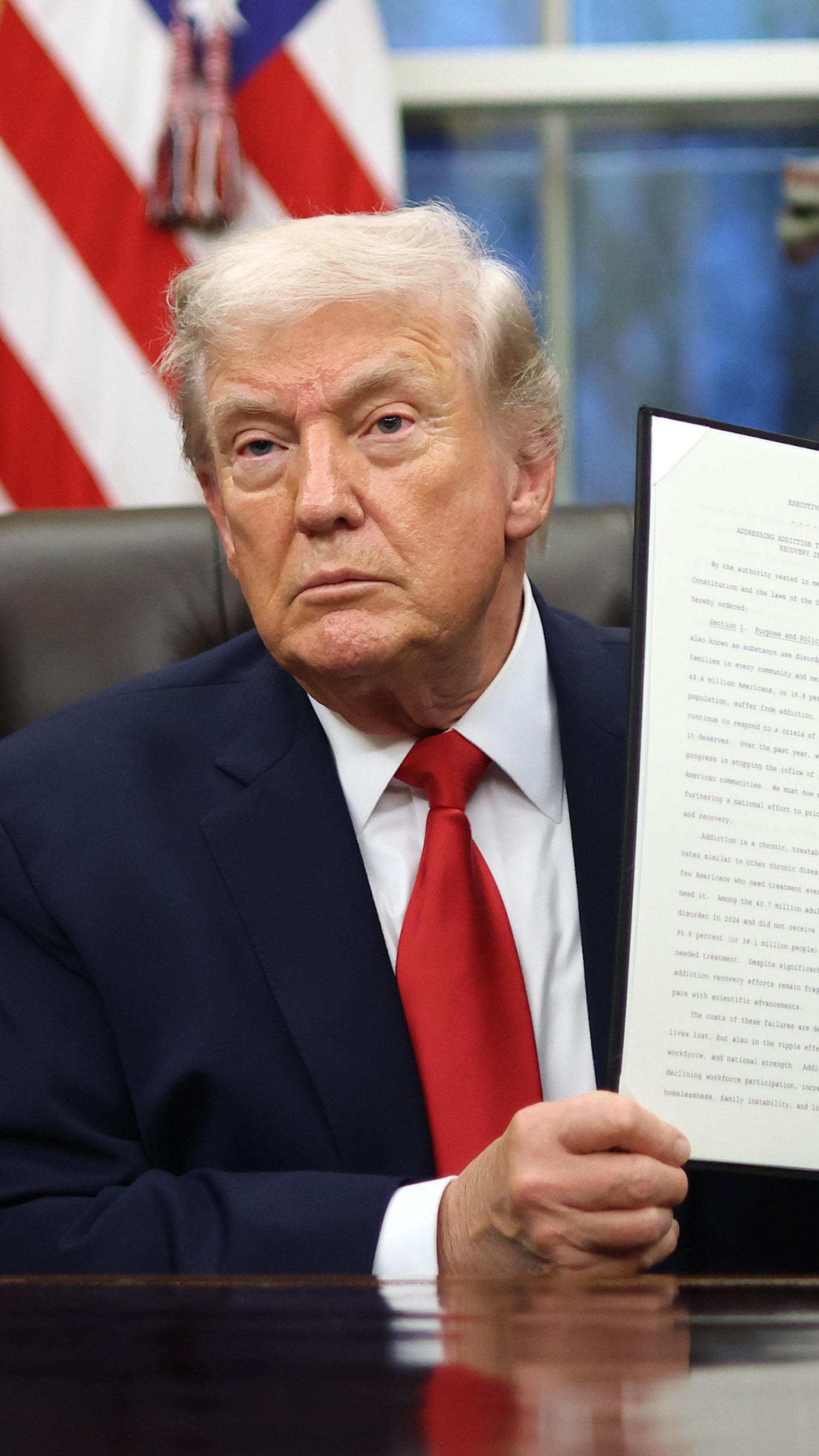 Trump signs order to address drug addictions