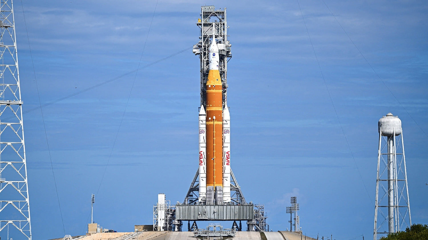 NASA Delays Artemis II Moon Launch After Hydrogen Leak