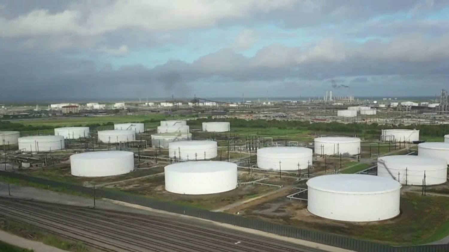 Trump to tap strategic oil reserve to bring down gas prices