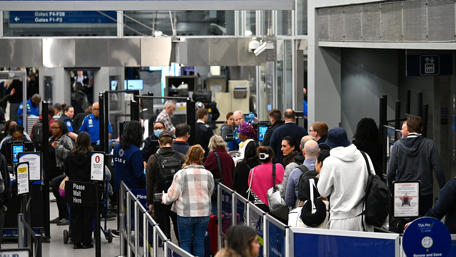 300 TSA Officers Quit as Partial Shutdown Causes Travel Backups