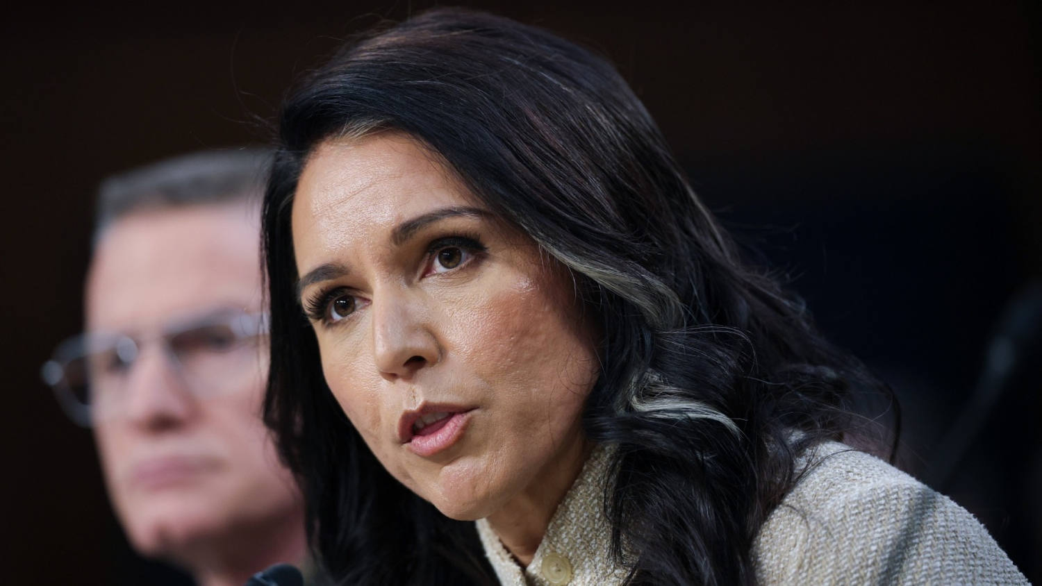 Ossoff questions Gabbard about Iran posing an 'imminent nuclear threat'