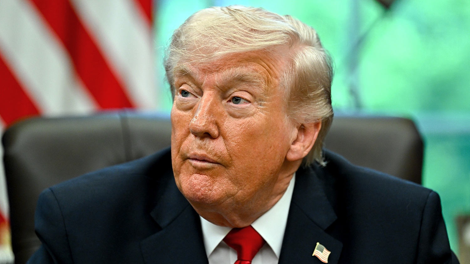 Trump Vows To Keep Hormuz Blockade As Gas Prices Climb Higher - Beritaja