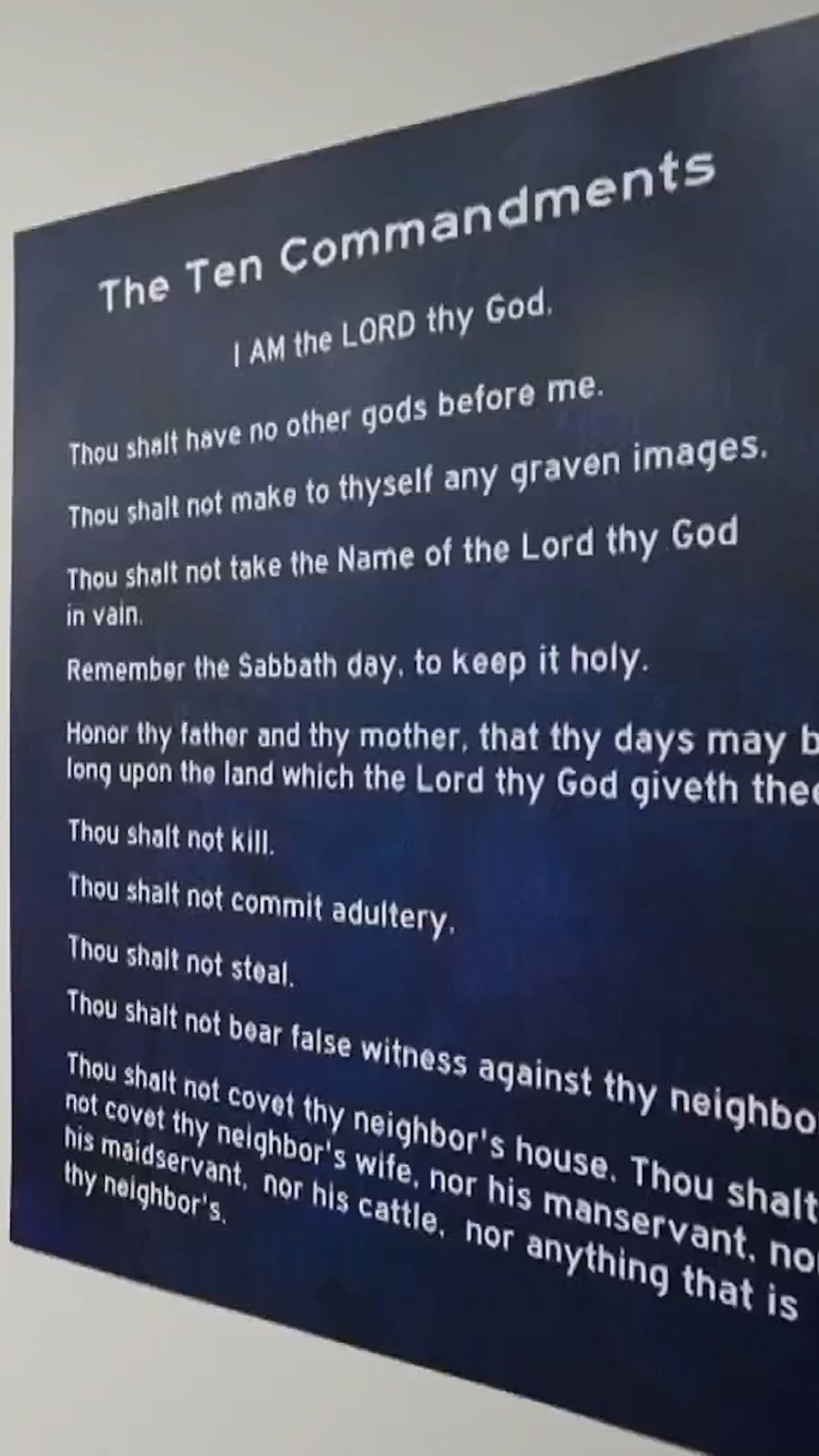 Texas can require schools to display Ten Commandments