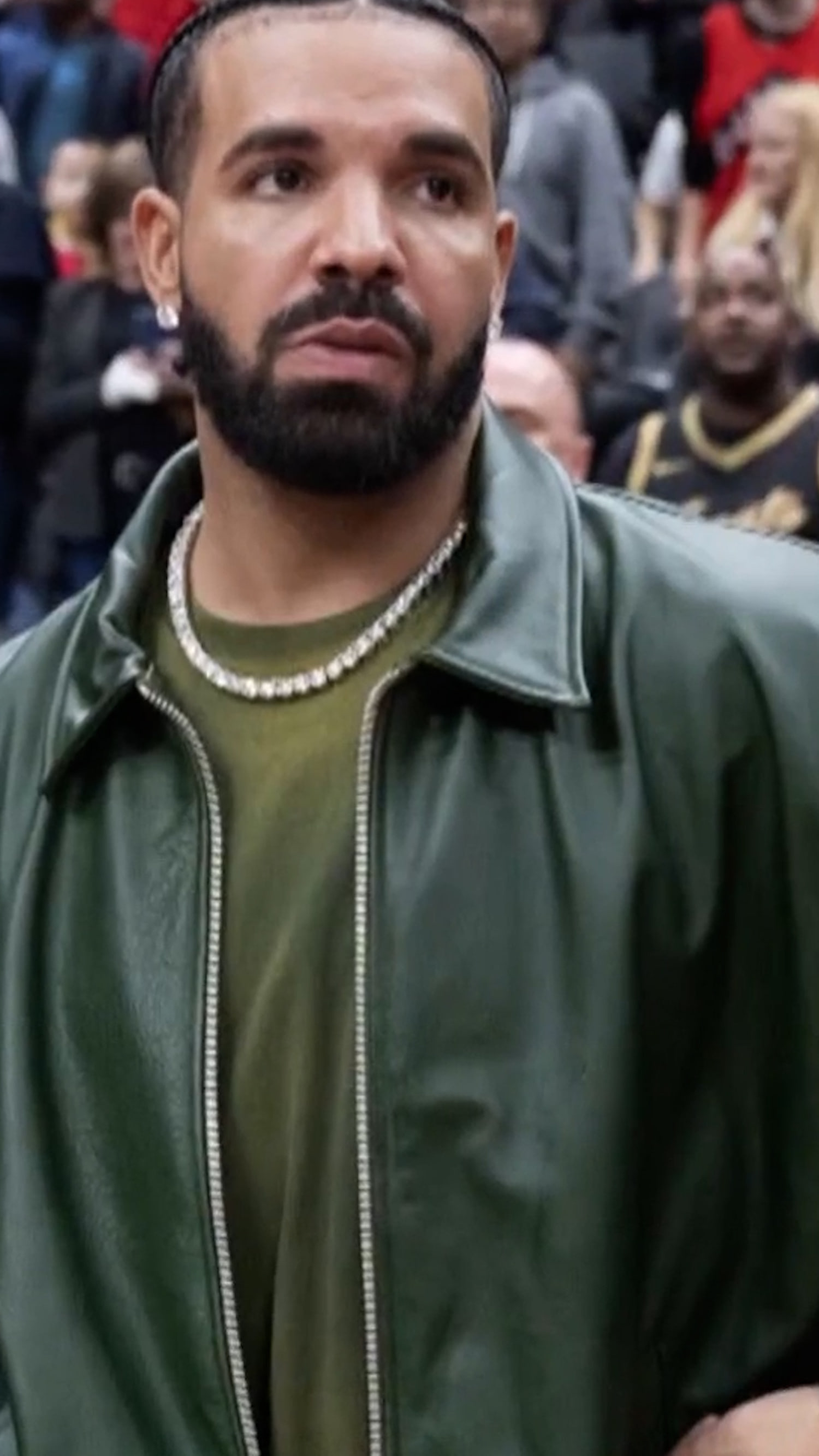 Fans reignite Drake vs. Kendrick feud over album date