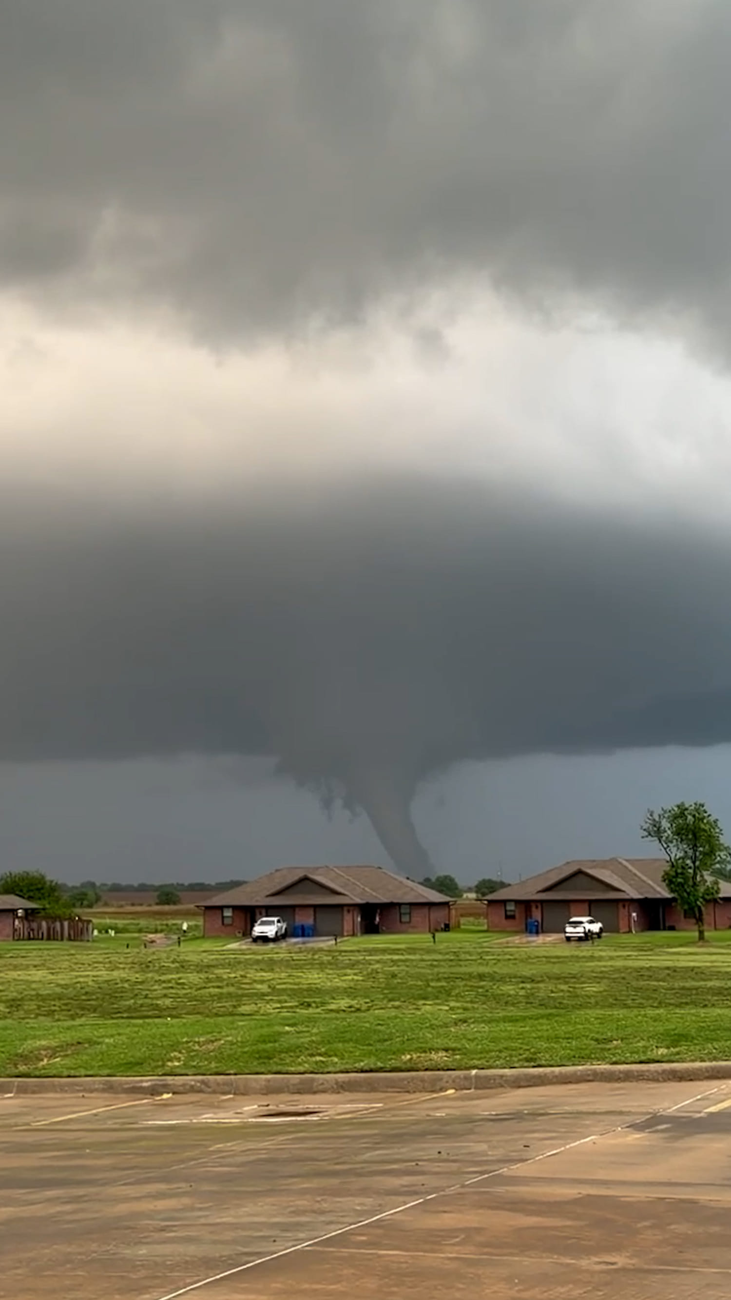 Severe storms and tornadoes hit northern Oklahoma